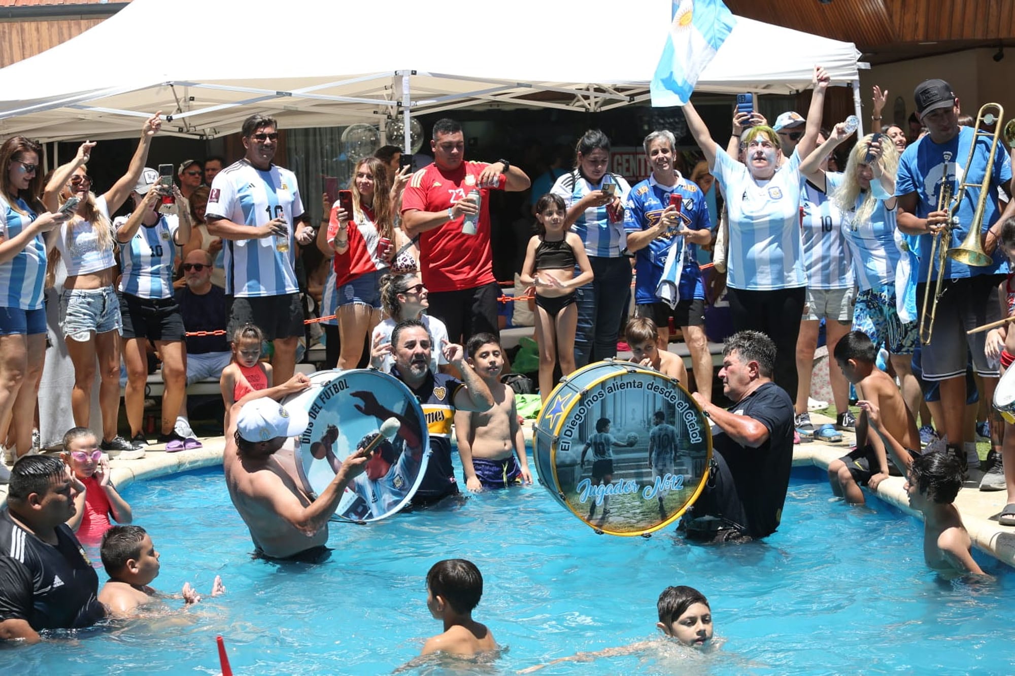 Los festejos en la casa de Maradona