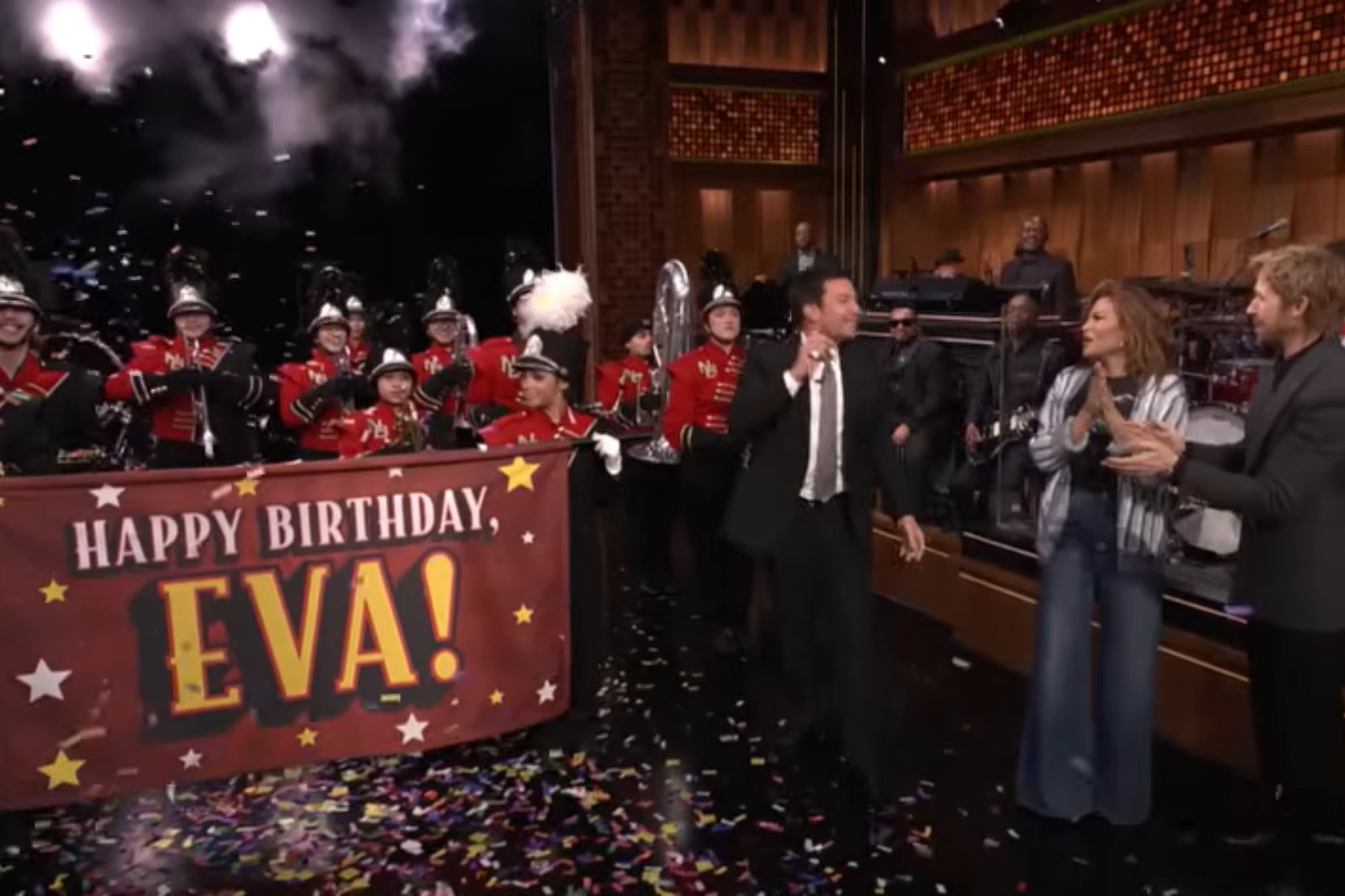 Gosling organizó para que le cantaran el