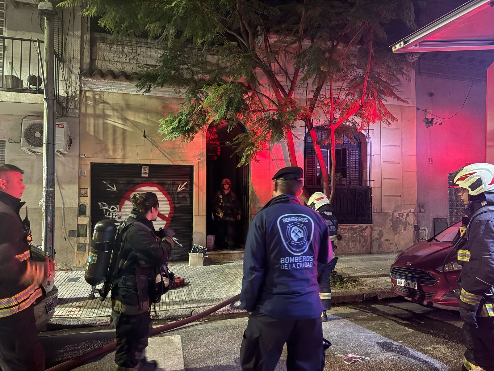 La casa en donde se reportó otro incendio durante la madrugada.