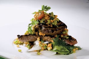 Bife angosto con ensalada de legumbres