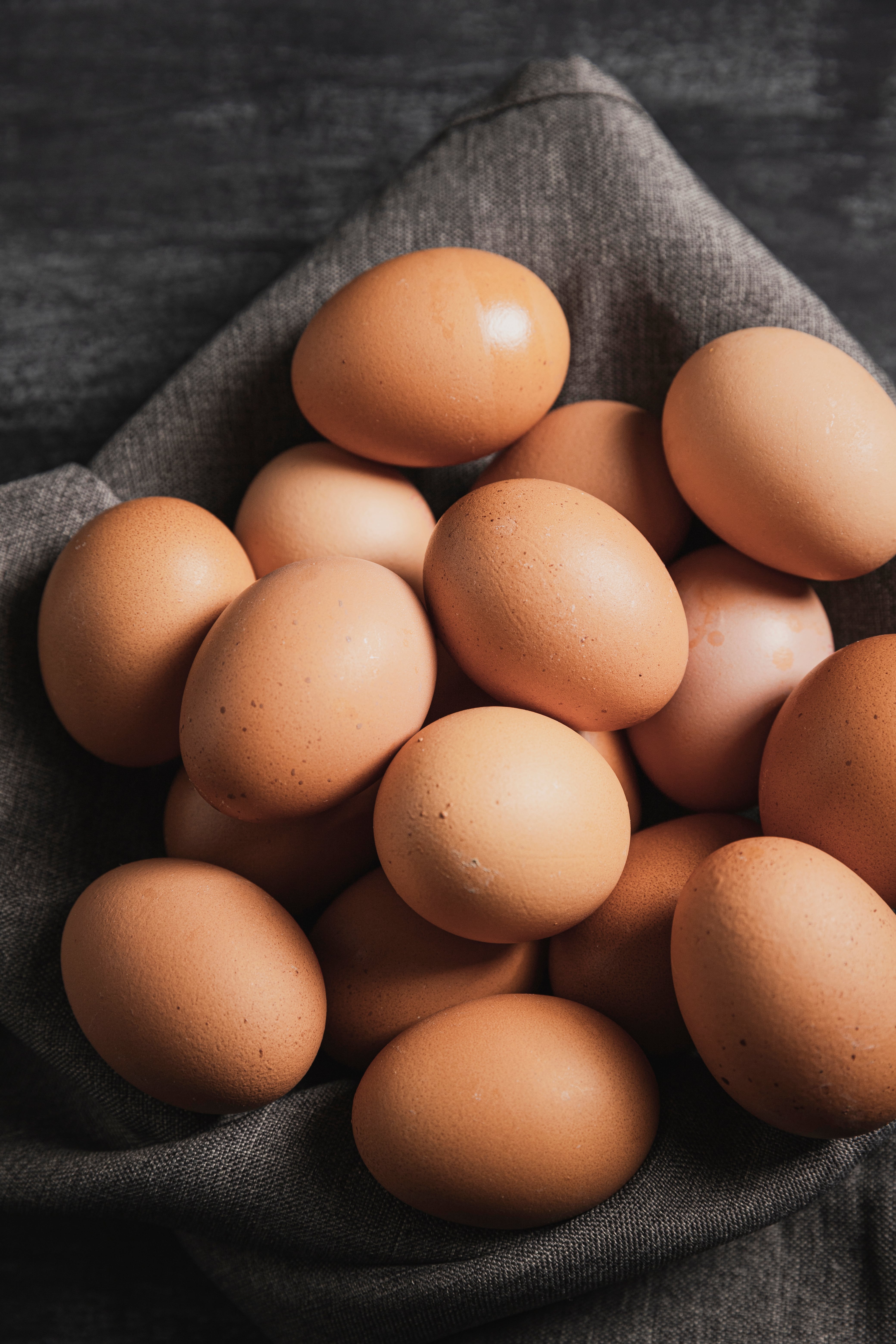 Los huevos son un alimento clave para arrancar el día (Foto: Freepik)