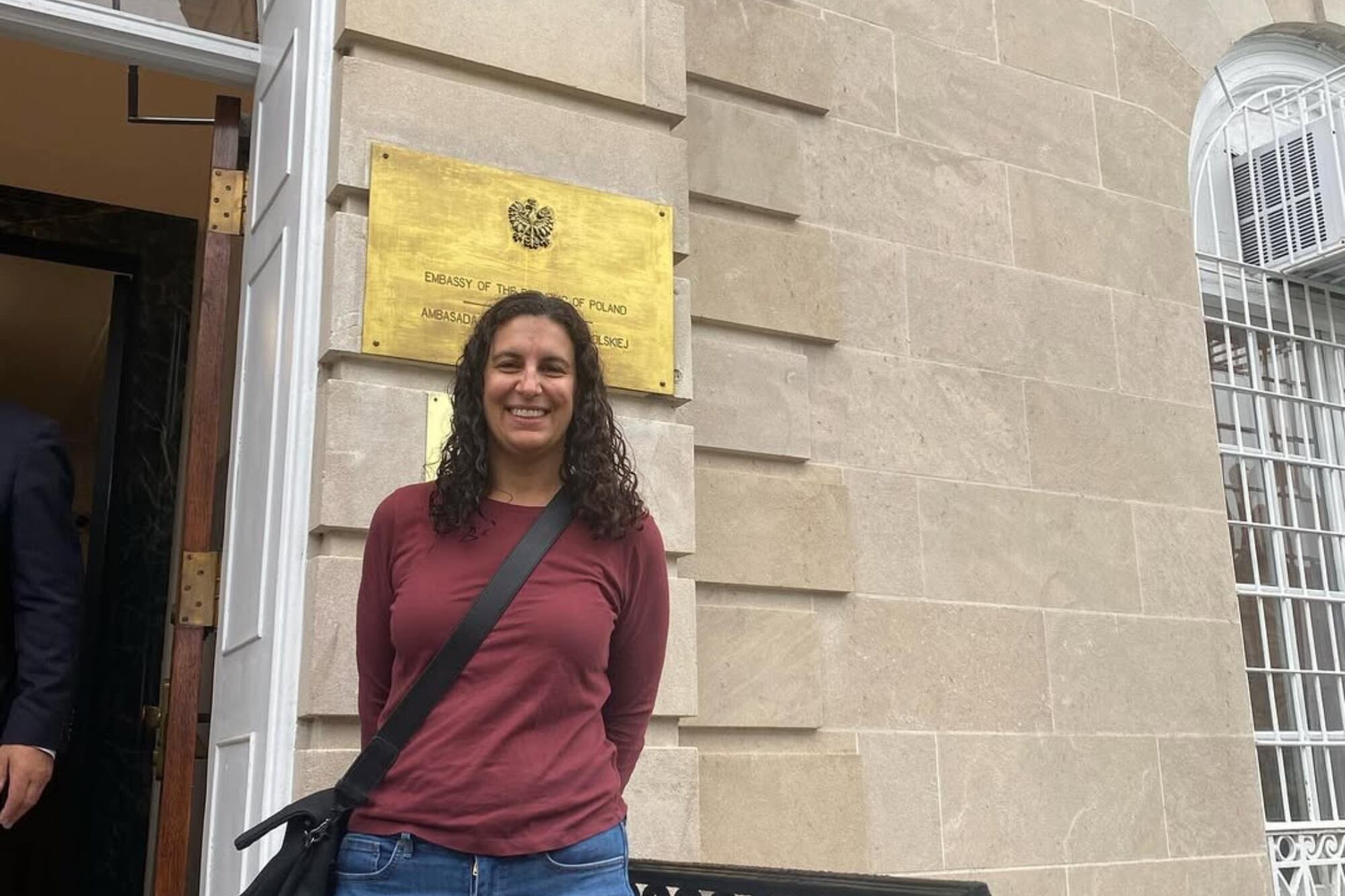 No planea volver, pero cada visita a su ciudad natal es un reencuentro con sus raíces