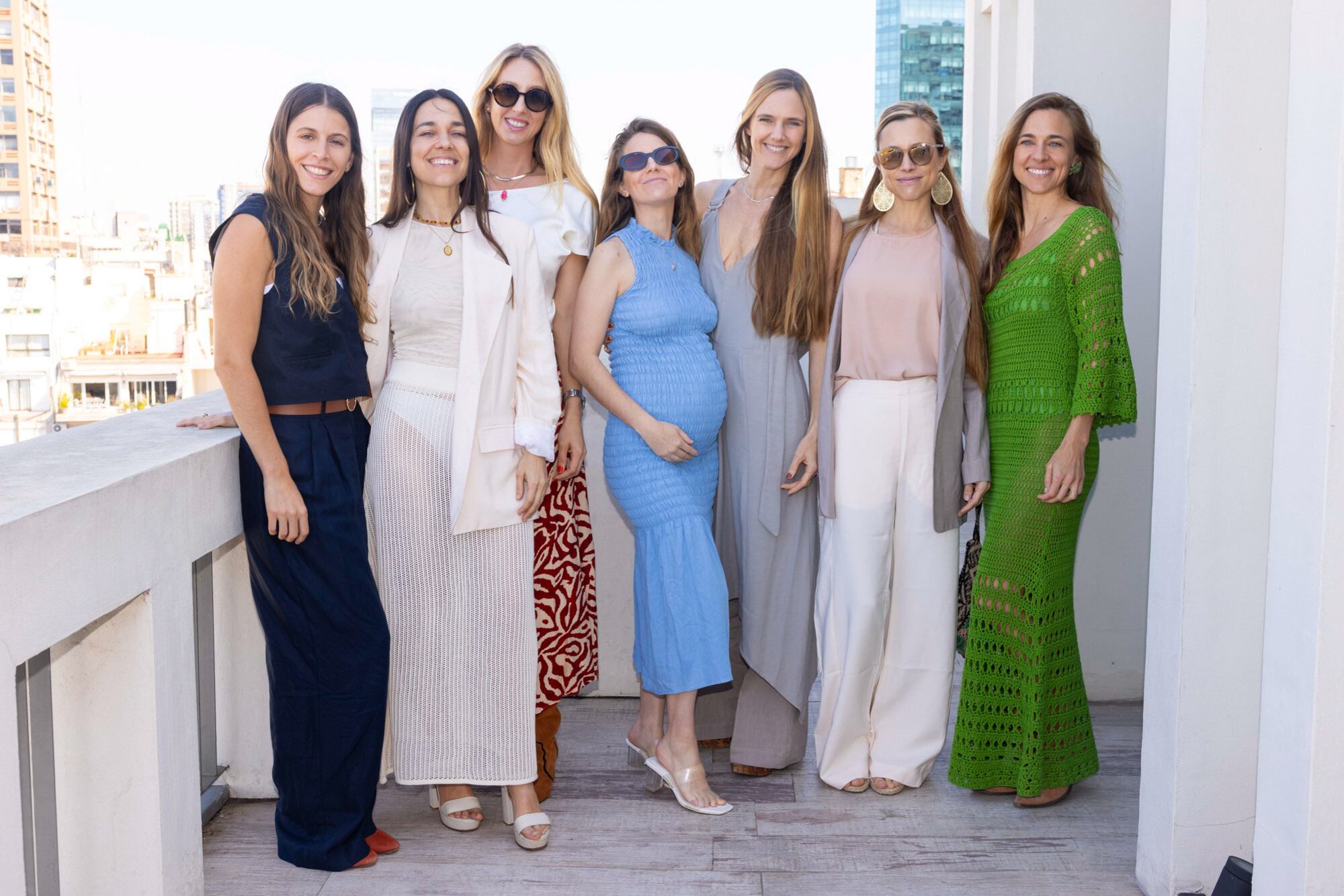 Las primas (y primas políticas), siempre unidas. De izquierda a derecha: Catalina Falappa (novia de Nano Laprida), Sonia Zavaleta, Isabelle Strom (casada con Clemente