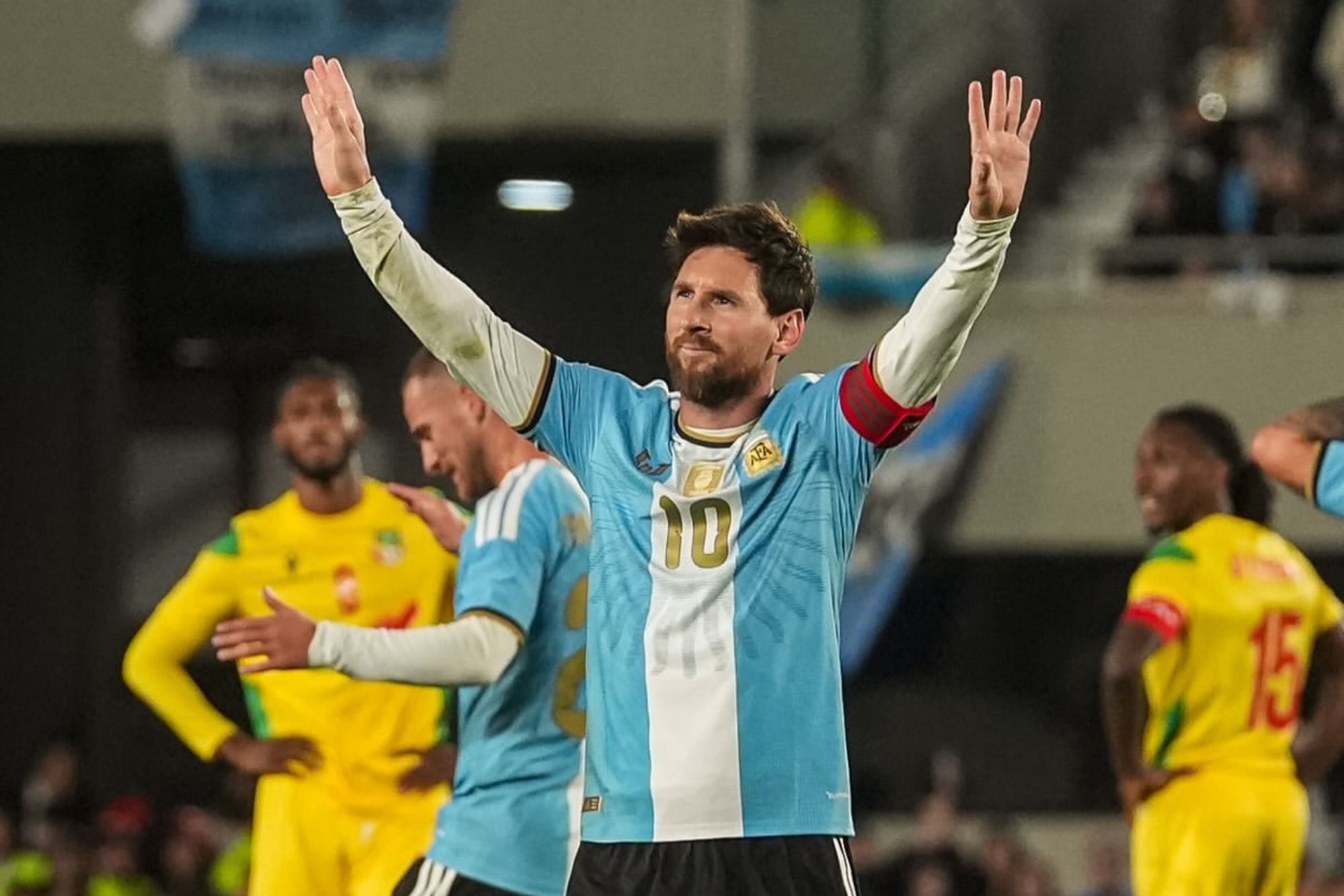 Messi se despide de la selección argentina entre homenajes y críticas