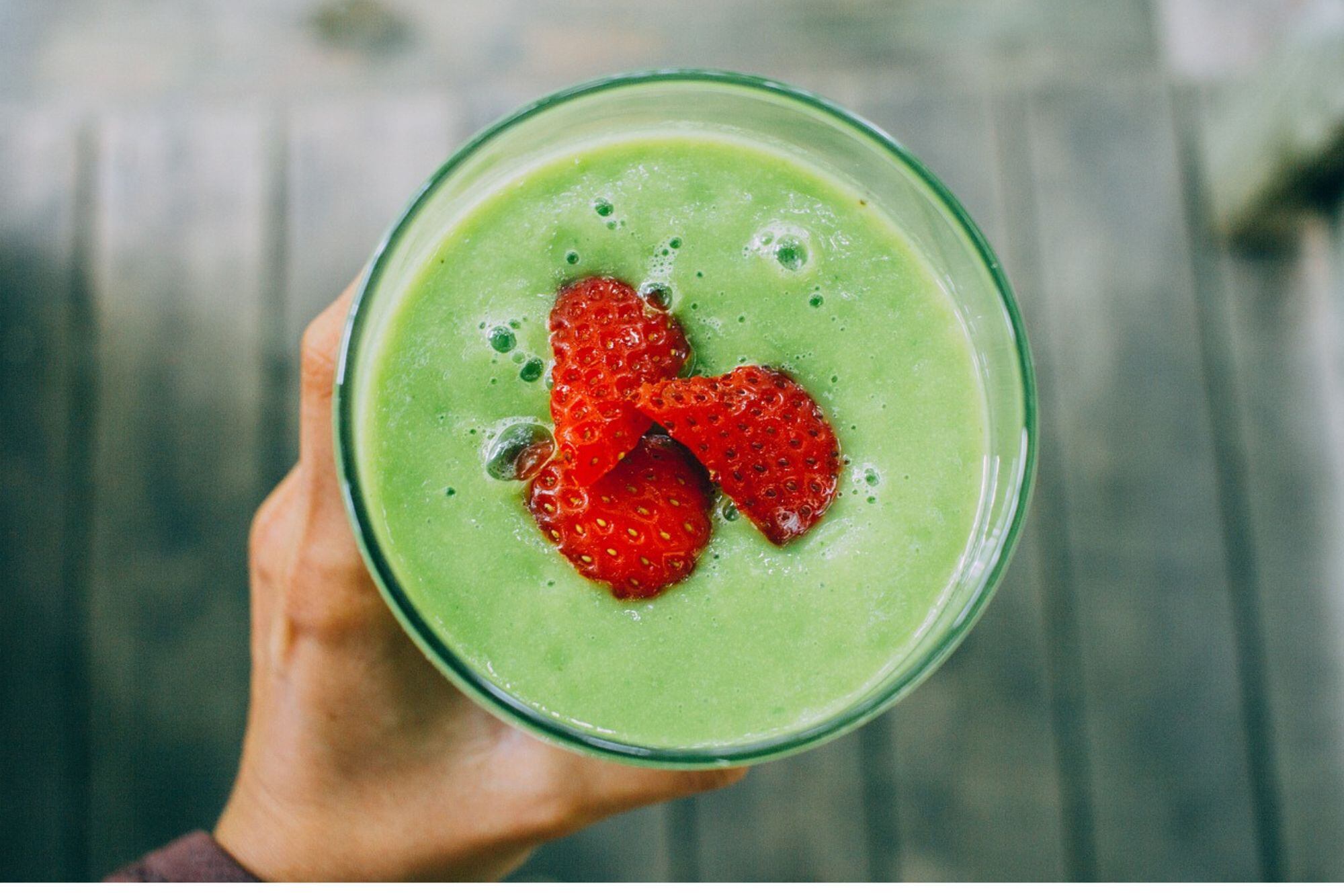 Batido de palta, manzana y banana