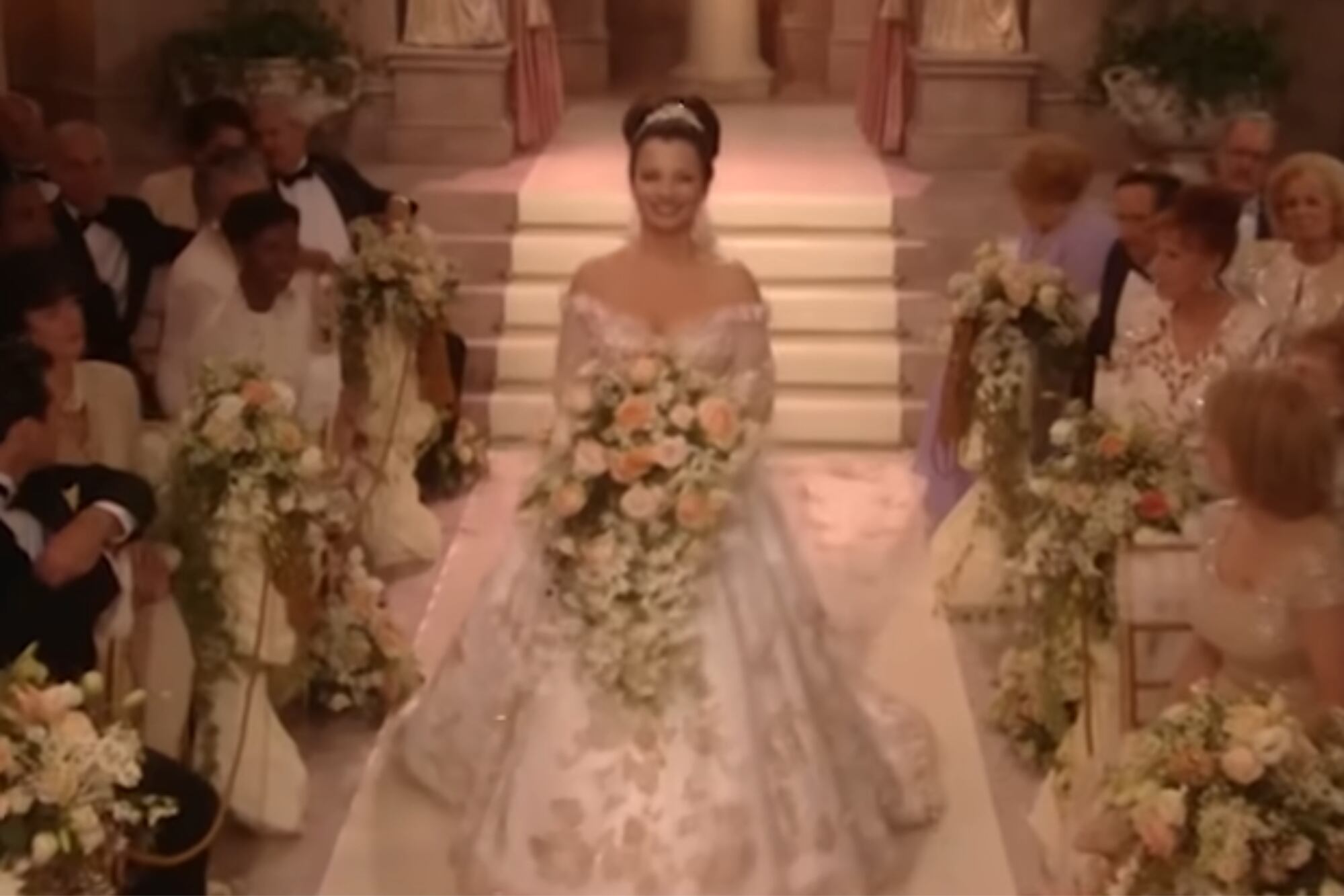 El vestido de novia de Fran Fine en La niñera (Foto: Captura de video)