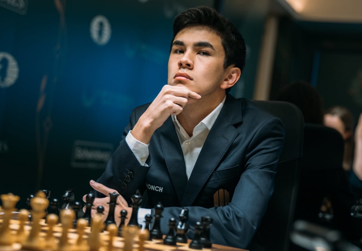 Javokhir Sindarov, el uzbeko que quiere cambiar el dominio del noruego Magnus Carlsen