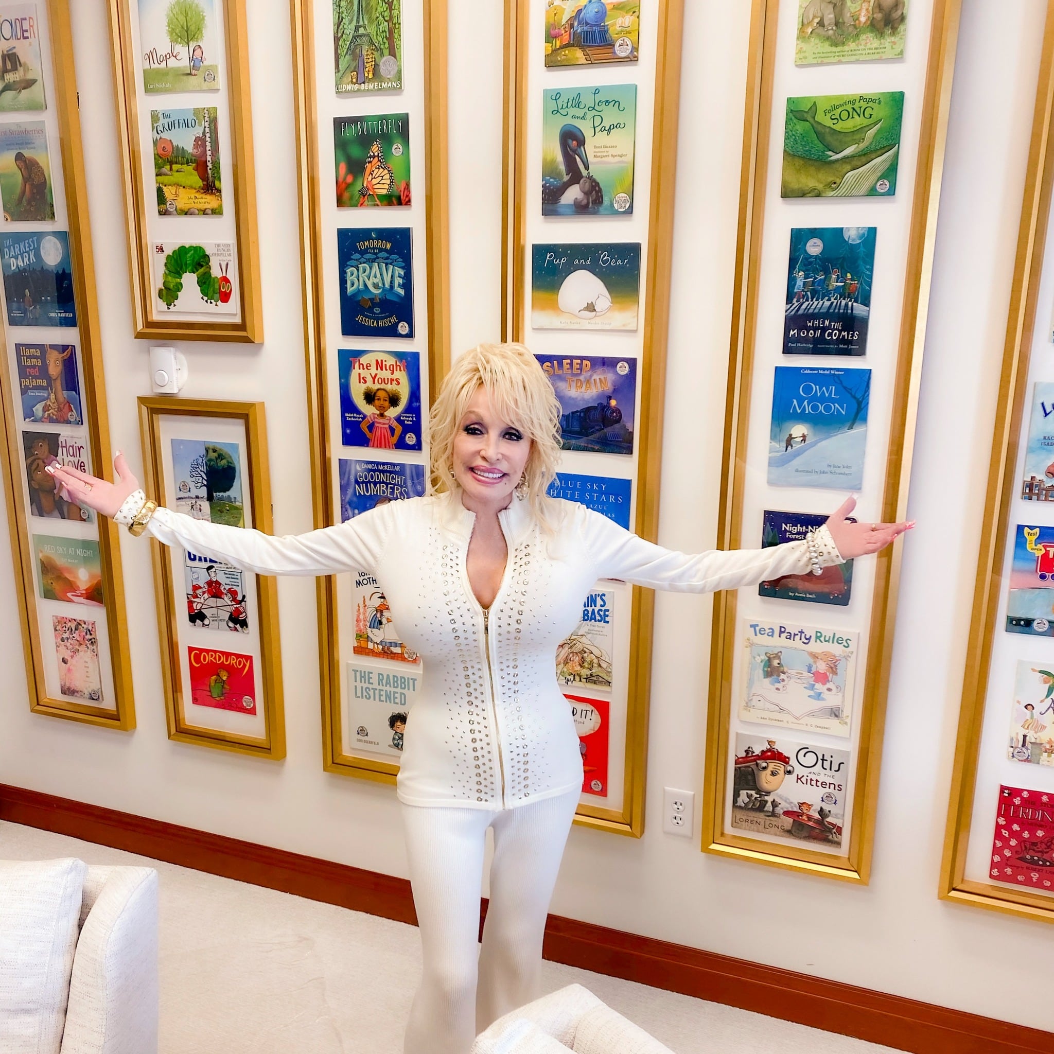 Antes de morir, Dolly Parton regaló más de 300 millones de libros a niños de todo el mundo y transformó la alfabetización infantil 8 Según la organización, en 31 años se regalaron más de 300 millones de libros (Foto: Instagram @imaginationlibrary)