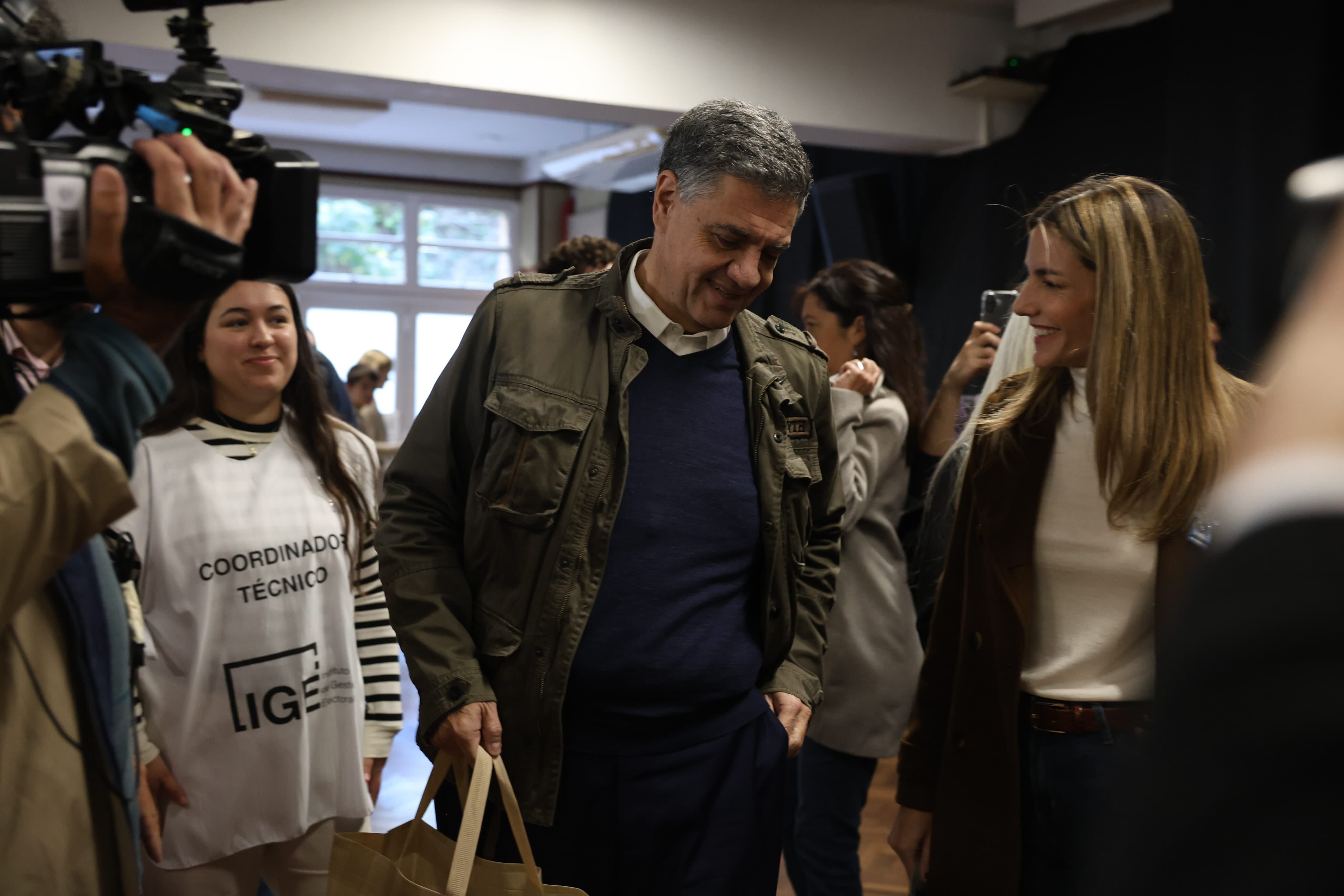 El jefe de Gobierno porteño Jorge Macri y su mujer, María Belén Ludueña