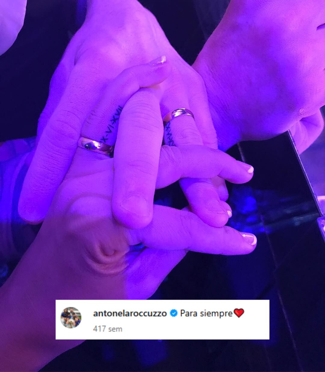 En los dedos anulares, Messi y Roccuzzo se tatuaron la fecha de su casamiento en números romanos (Foto: Instagram @antonelaroccuzzo)