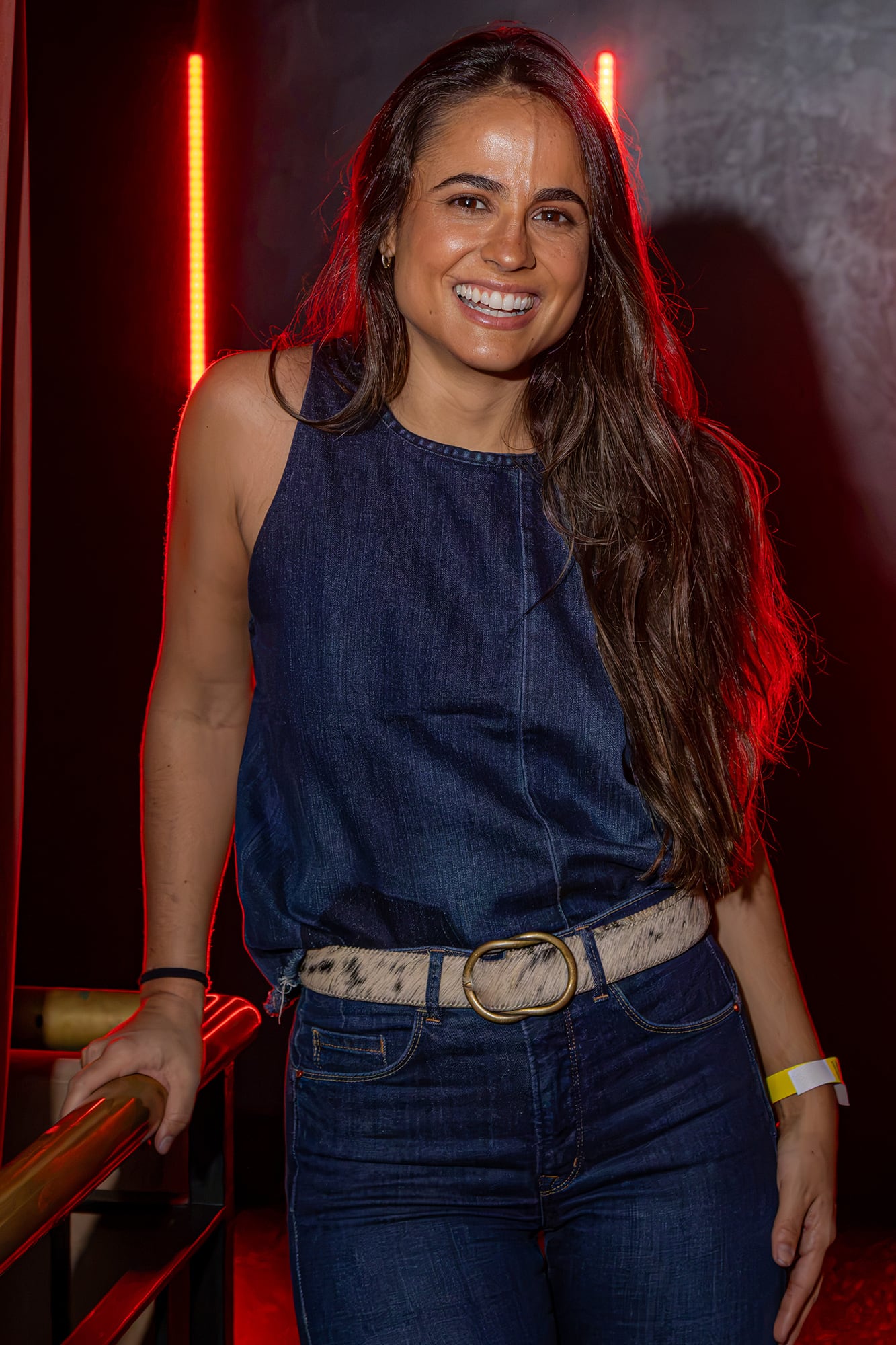 Rosario Sola -hermana del polista Facu Sola-, acertó con un look double denim