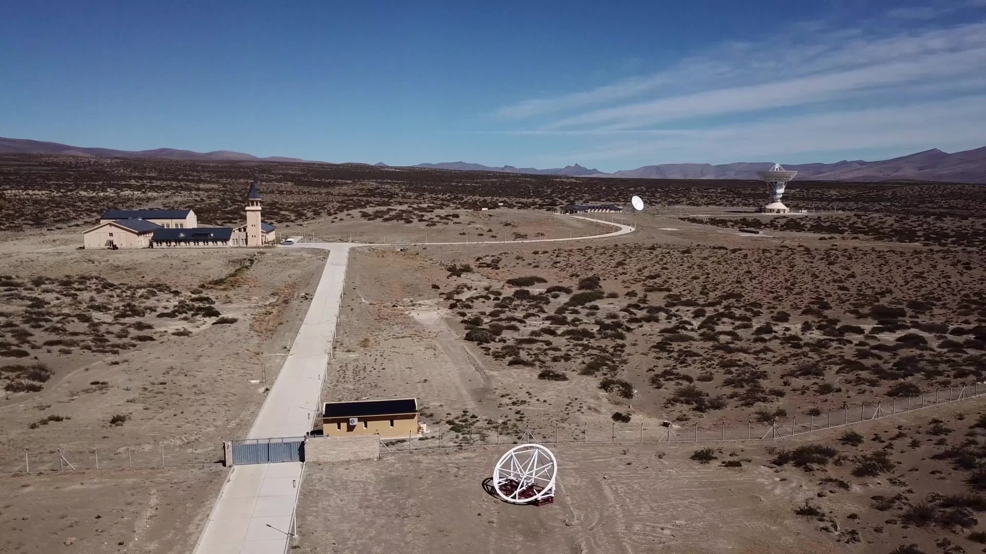 Un informe del Congreso de EE.UU. advierte por la infraestructura espacial de China en América Latina