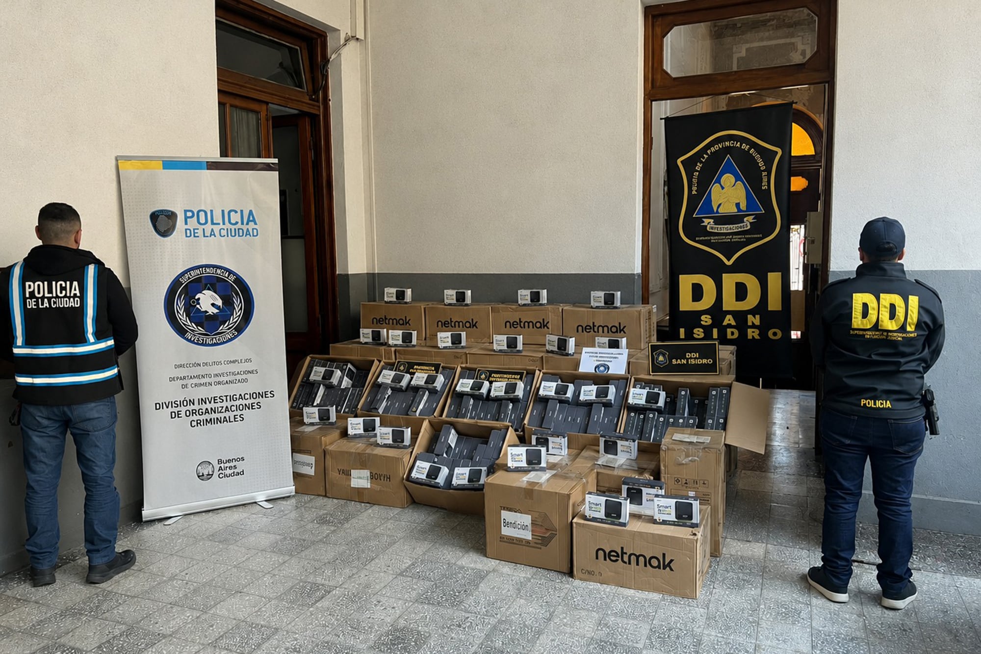 Golpe a la piratería audiovisual: secuestraron 10.000 dispositivos que trasmitían de forma ilegal señales premium de TV
