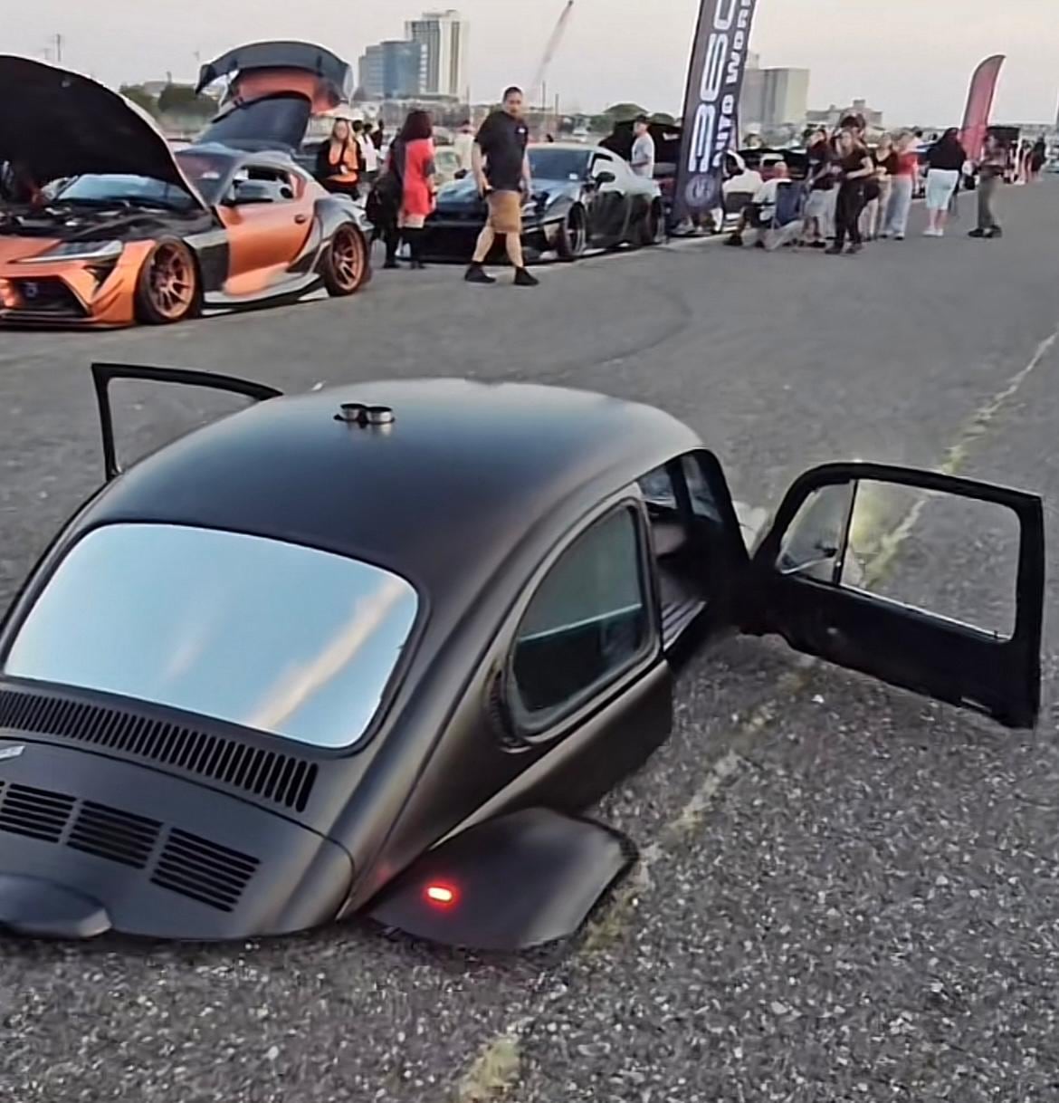El Volkswagen Beetle más bajo del mundo (Tiktok)