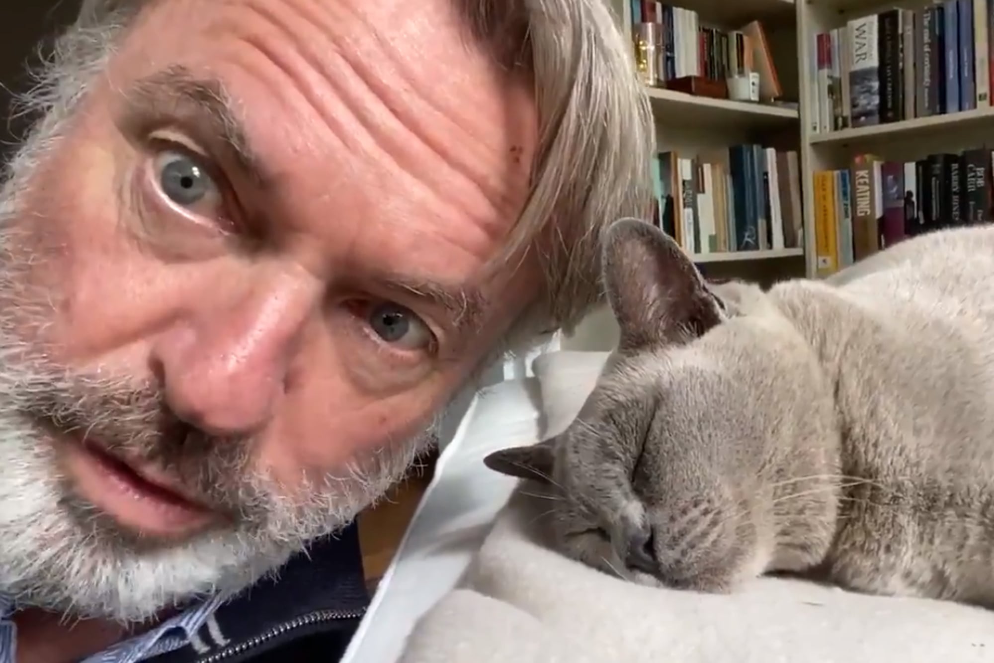 Durante la pandemia el actor compartía videos en sus redes sociales donde cantaba, toca el ukelele y presentaba a sus animales