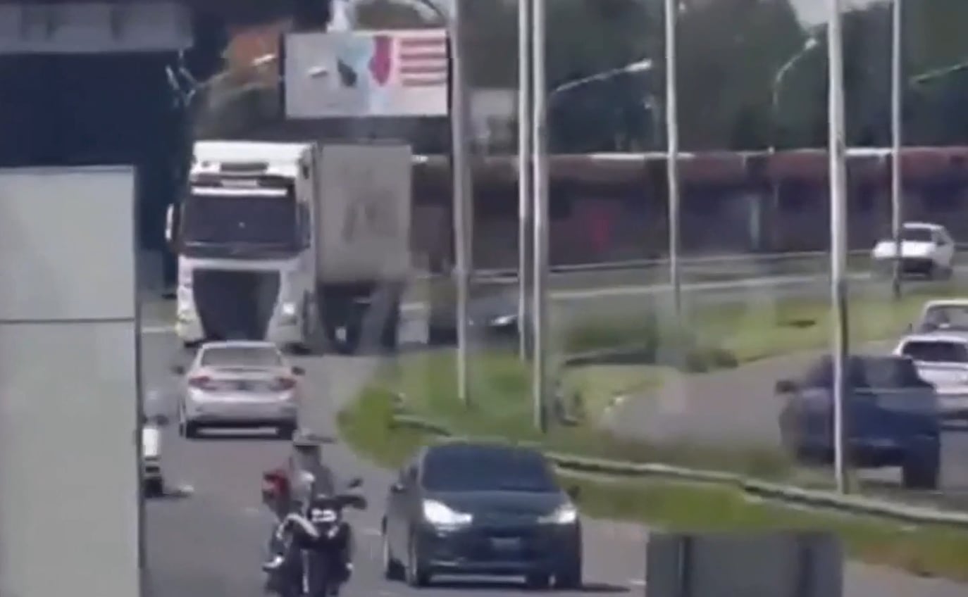 Una mujer manejó seis kilómetros a contramano por la Panamericana y provocó un choque