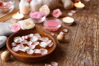 Cosmética natural en casa: cómo hacer agua de lavanda y de rosas