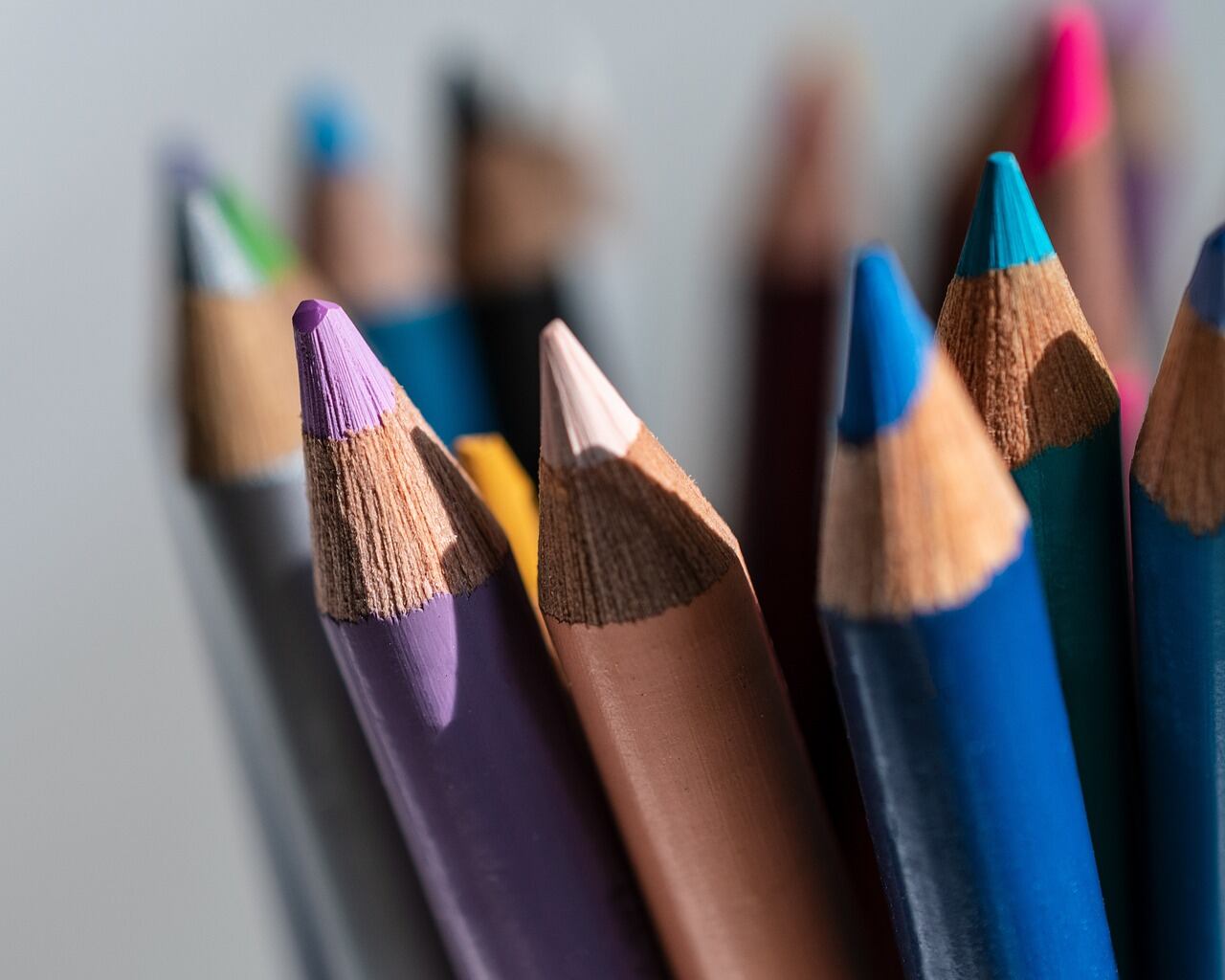 La entrega de útiles la realizan diversas organizaciones sin fines de lucro Foto: Pixabay