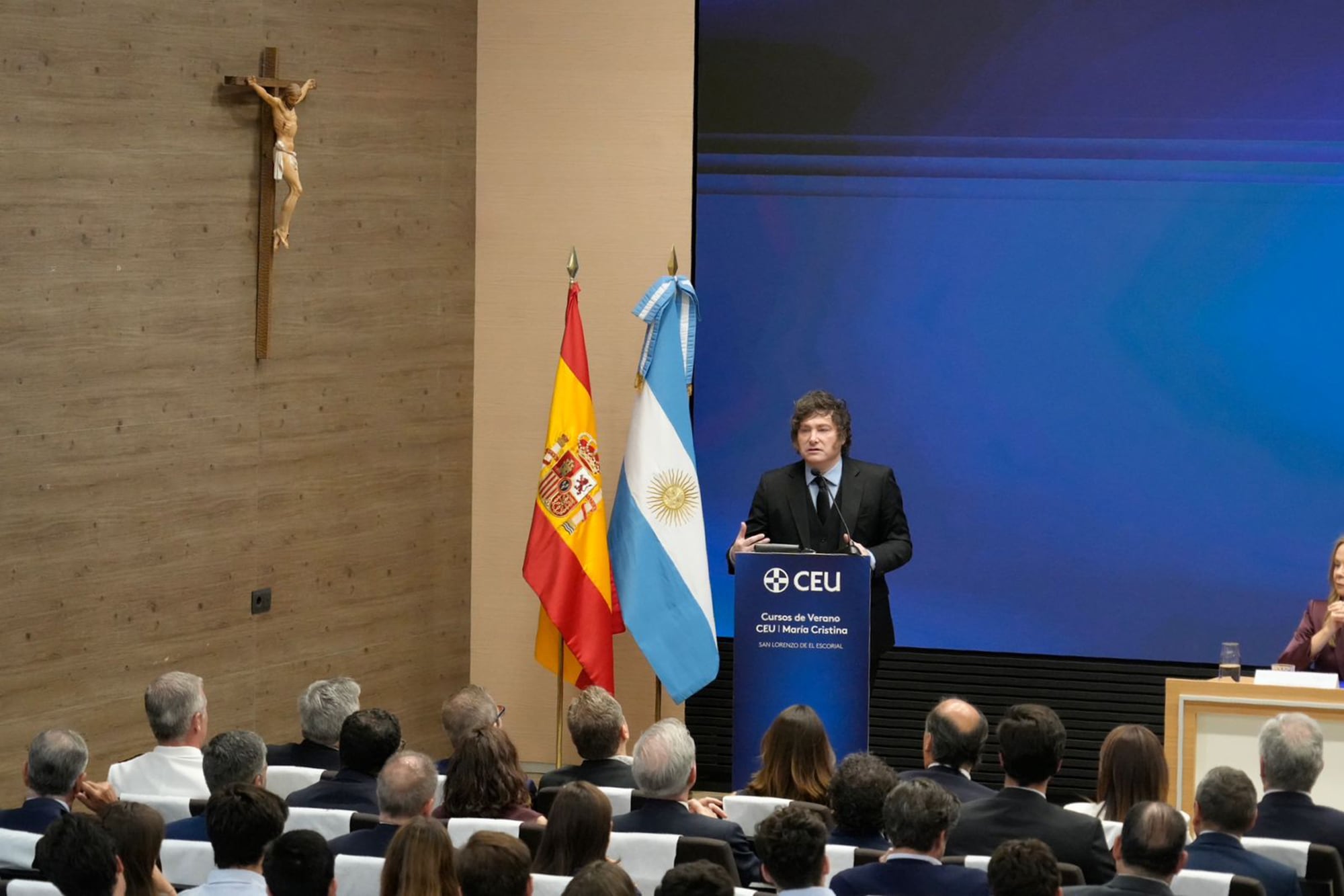 Javier Milei en una conferencia de la II Edición de los Cursos de Verano CEU–María Cristina, en la Universidad San Pablo de Madrid