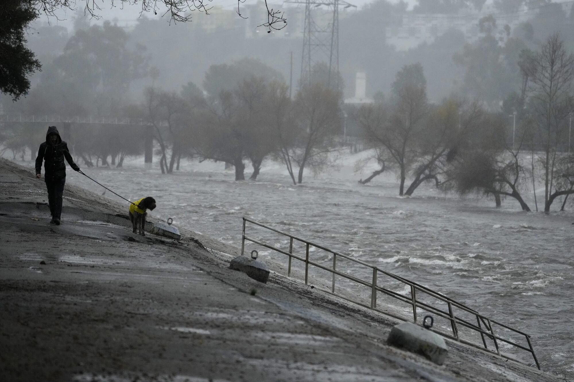 Los Ángeles está en alerta por lluvias intensas para el martes