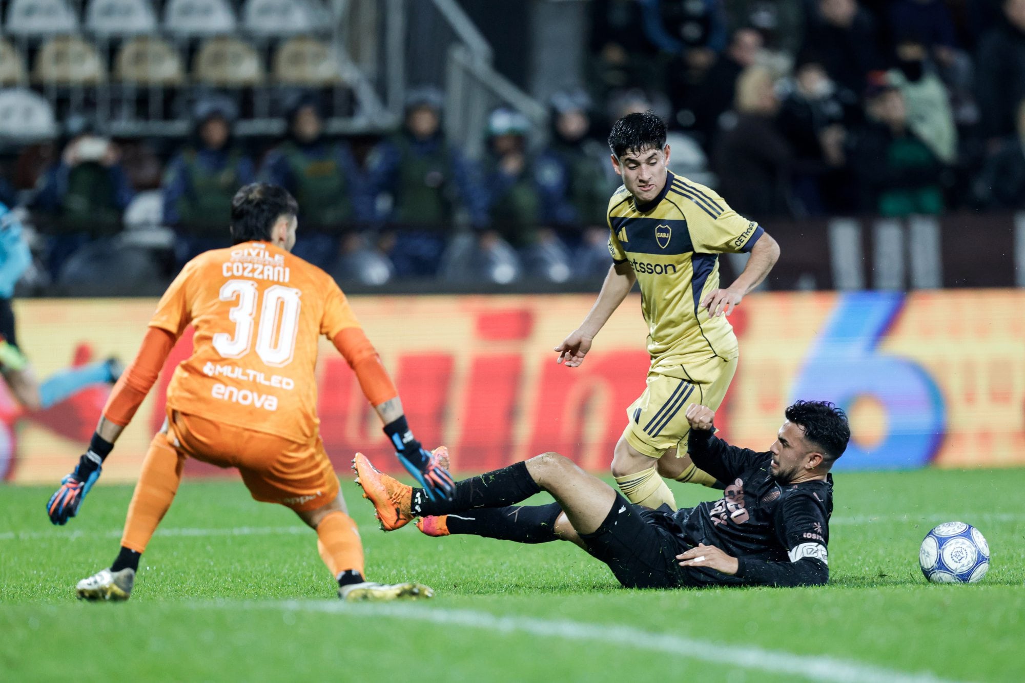 Aranda, marcado por Vázquez, fue el jugador más destacado de Boca