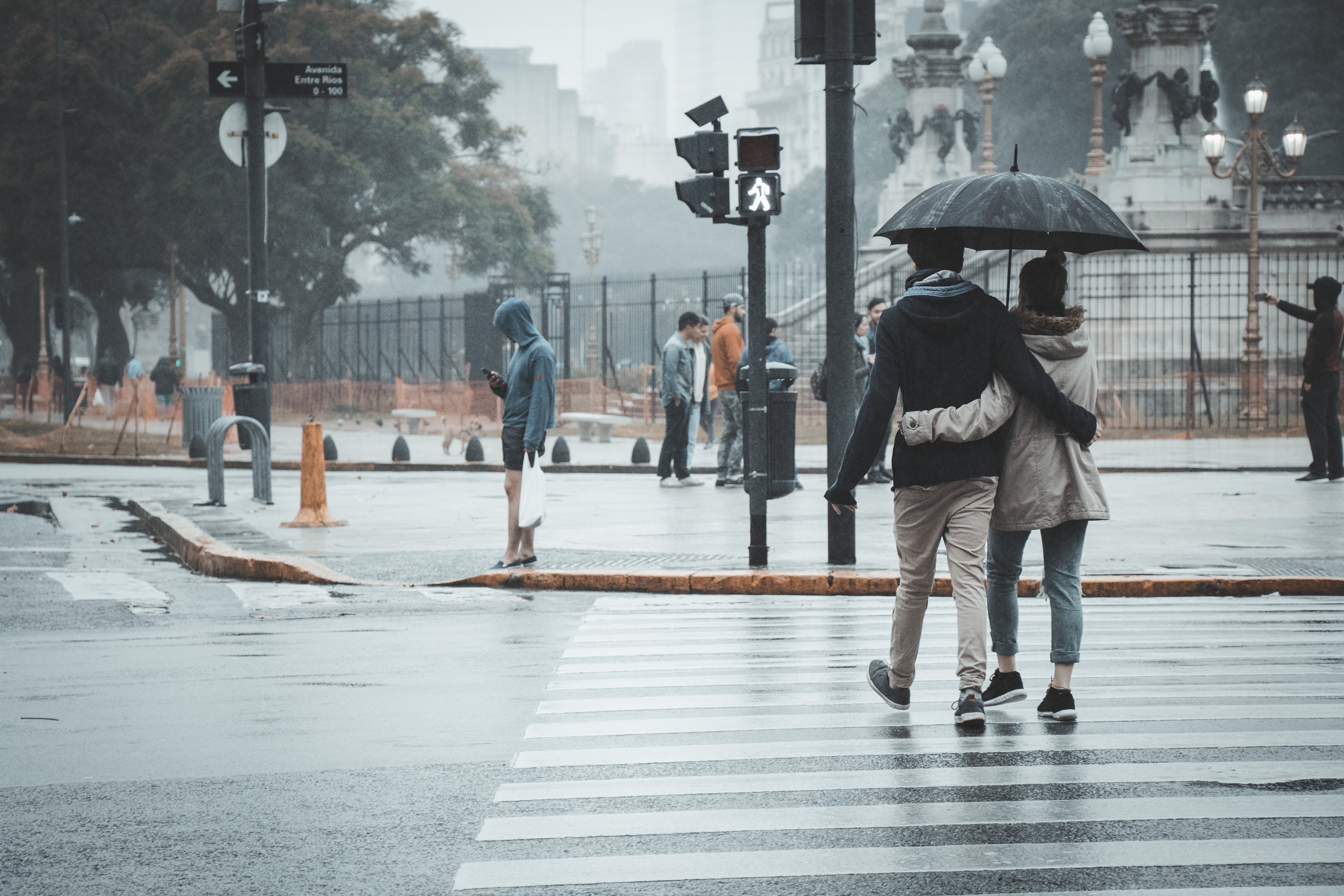 Hasta cuándo seguirán los días grises y lluviosos en la Ciudad de Buenos Aires, según el Servicio Meteorológico Nacional