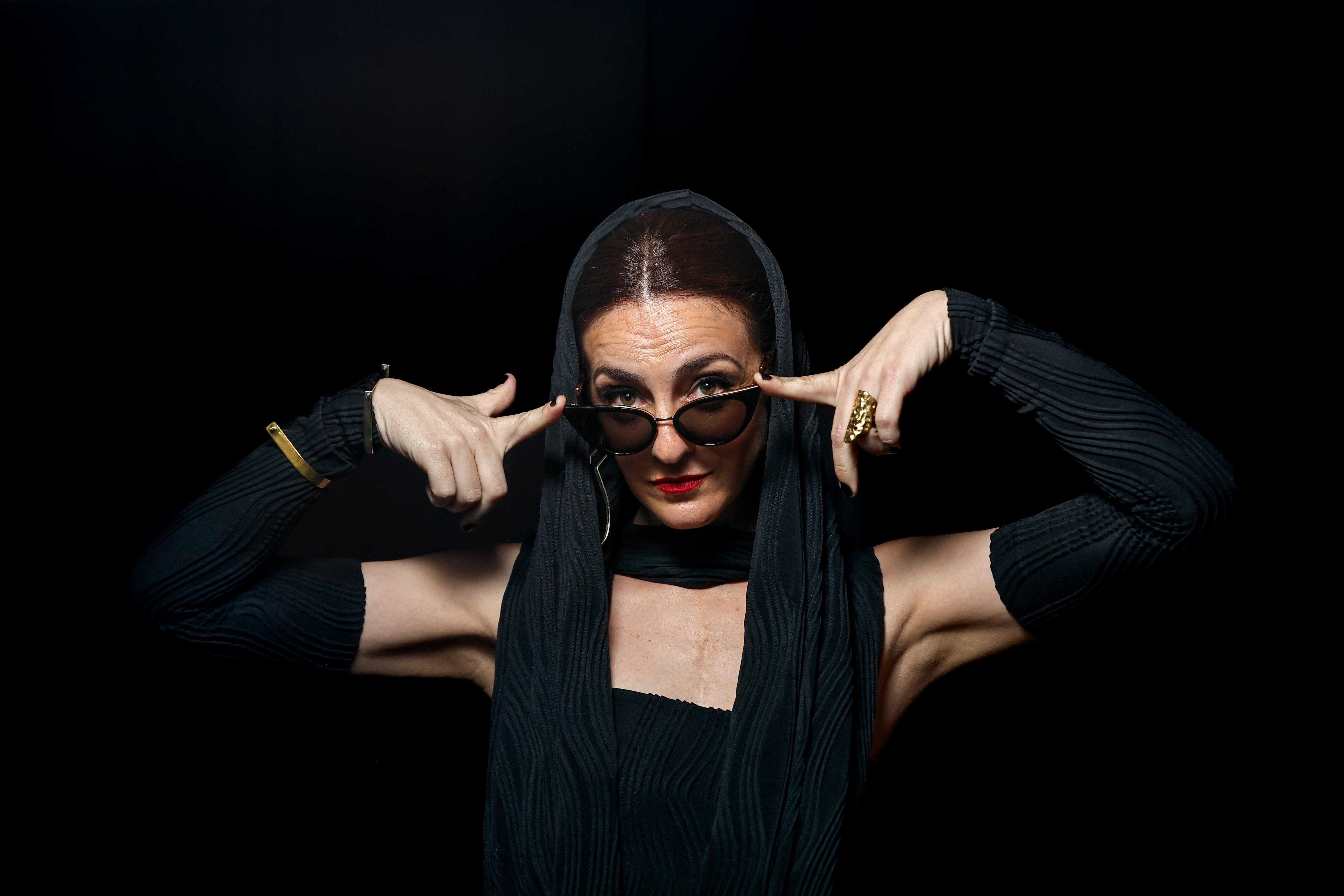 Como parte del estreno de la serie, que tiene cinco episodios de 30 minutos, la plataforma lanzará un especial en formato documental