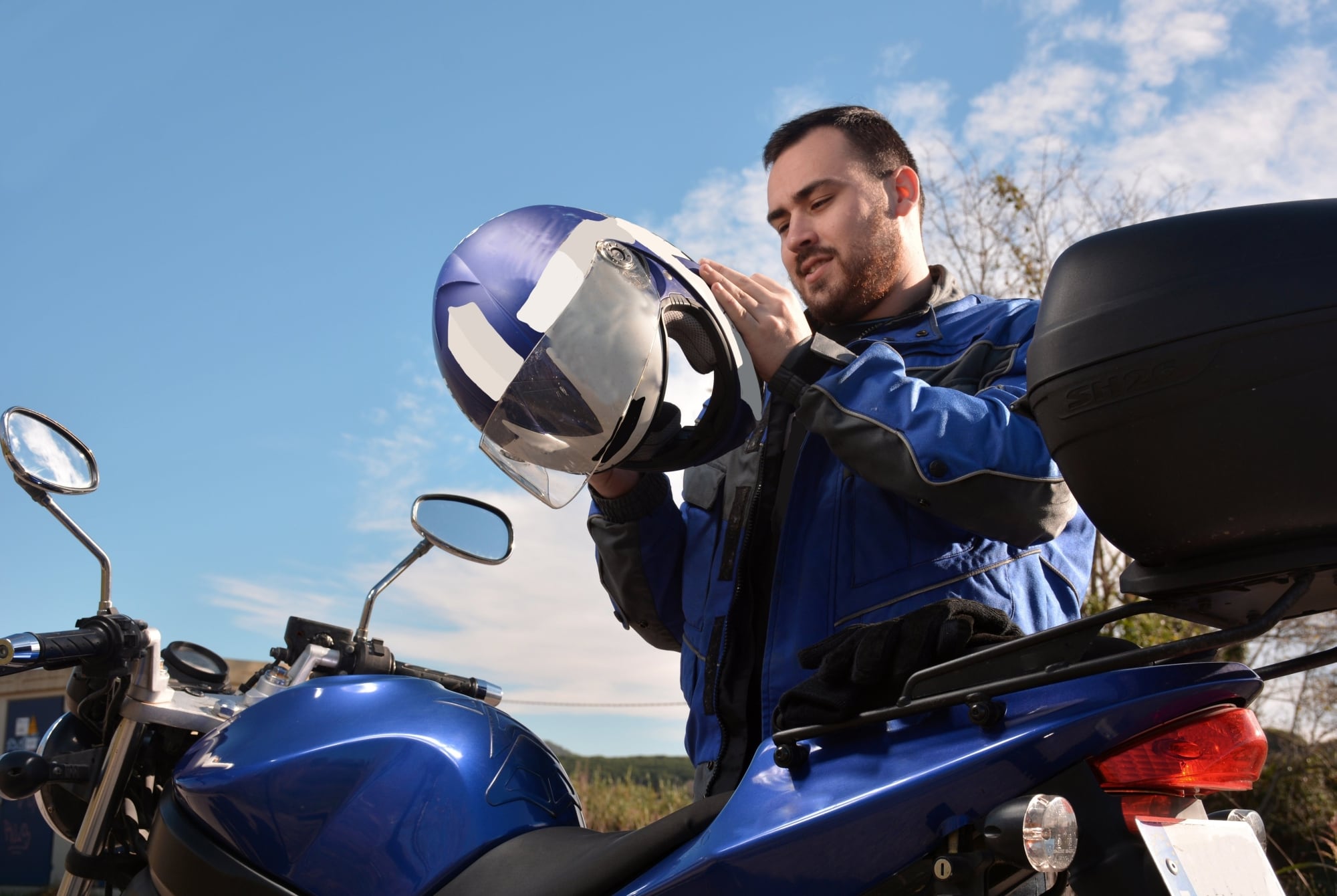 ¿Qué significa que un casco de moto sea integral?