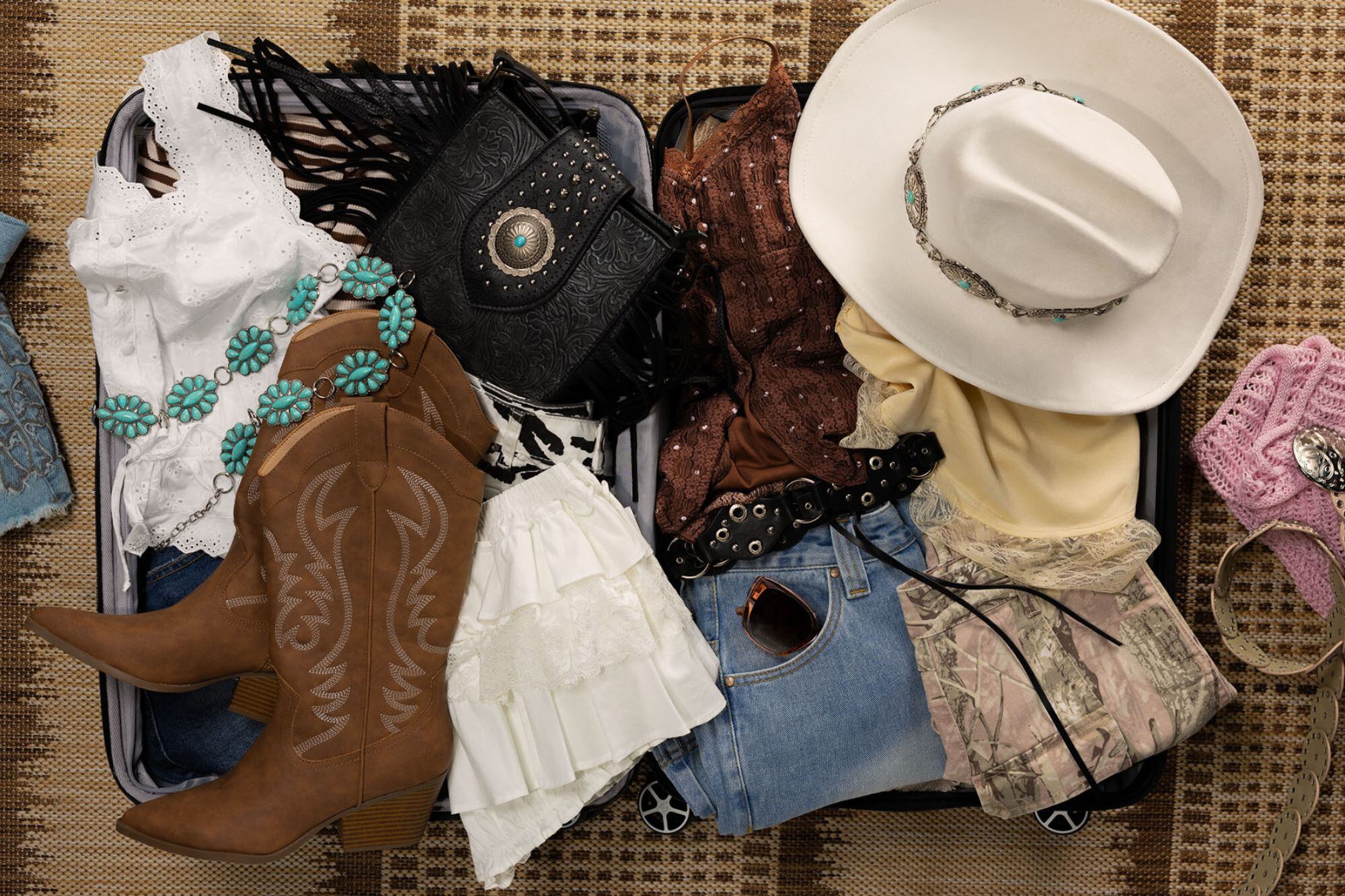 Accesorios, prendas de ropa y artículos para el hogar serán algunos de los productos en promoción en el negocio texano