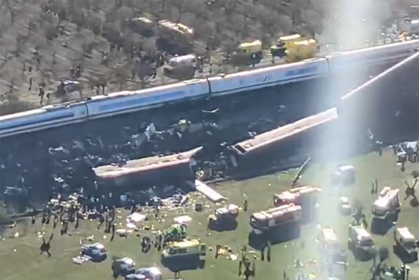 Una imagen aérea del choque