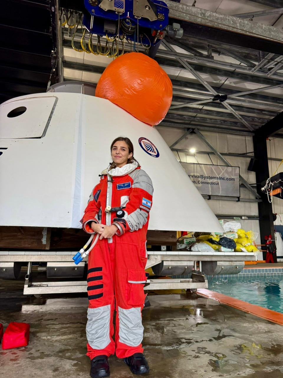 Noel de Castro en una imagen de su entrenamiento; la joven se prepara para ir al espacio y para convencer a las nuevas generaciones de que vale la pena el esfuerzo