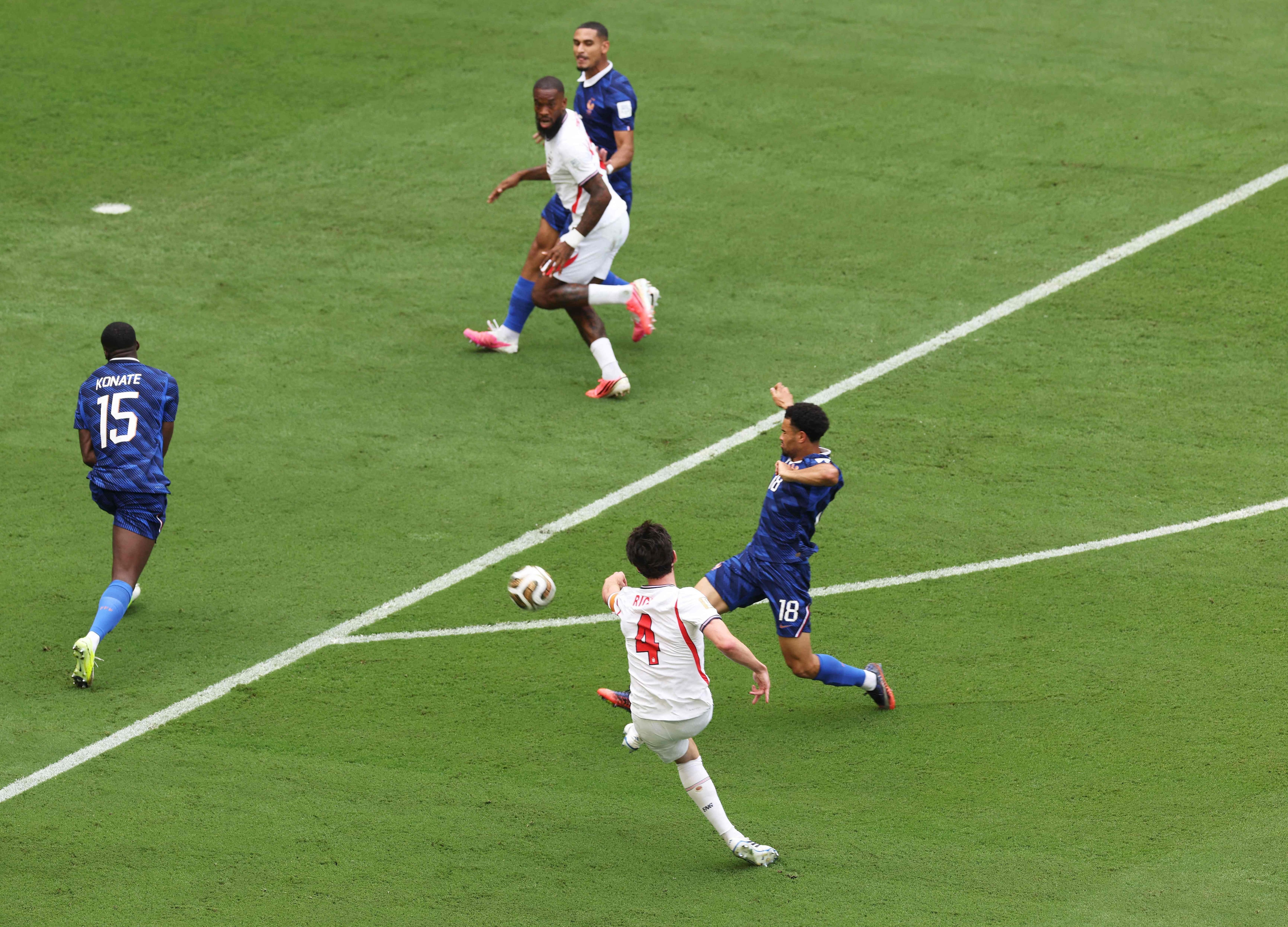El remate a colocar de Declan Rice para adelantar en el marcador a Inglaterra ante Francia