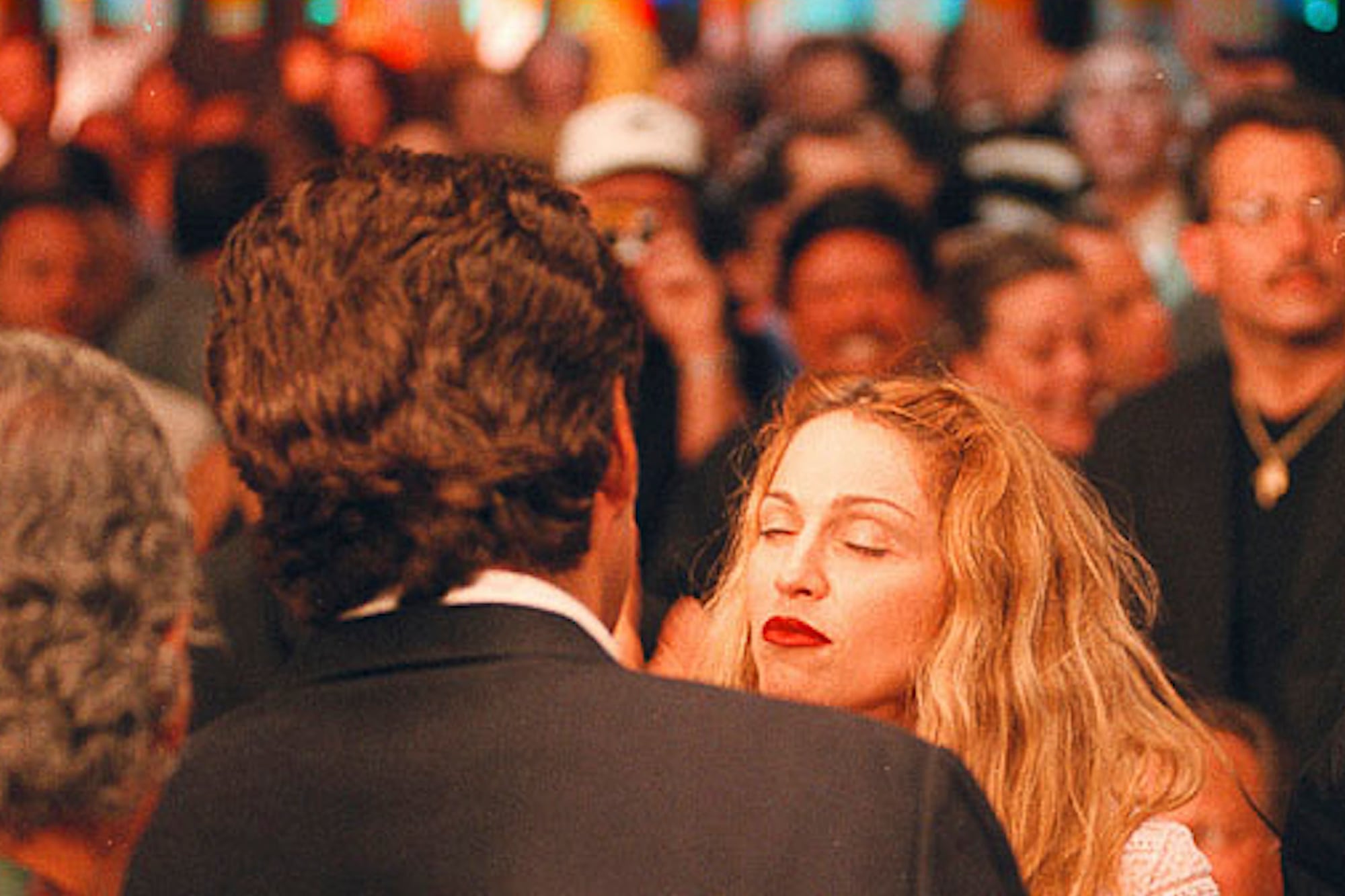 John F. Kennedy Jr. y Madonna en el MGM Grand Garden Arena de Paradise, Nevada, el 28 de junio de 1997
