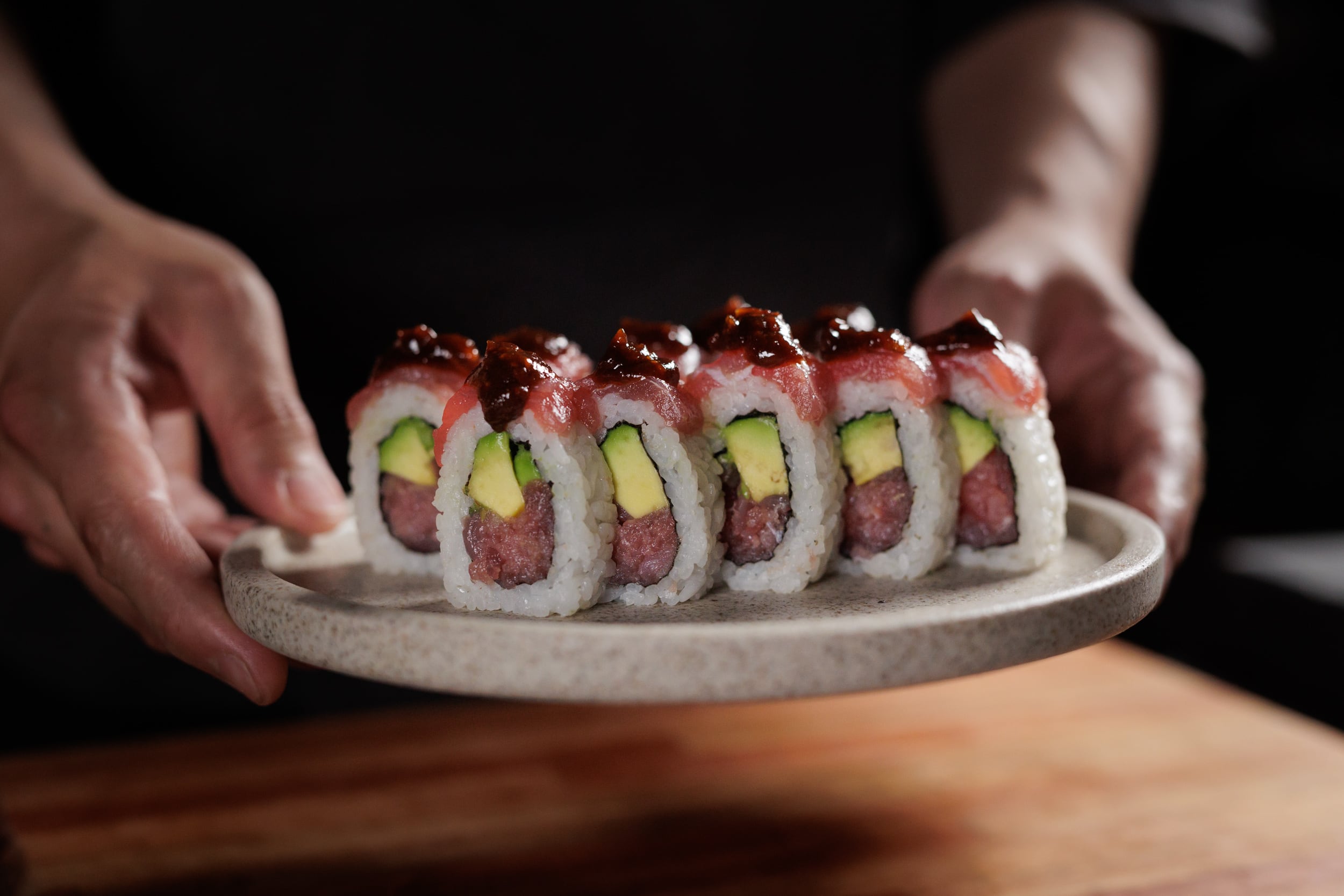 Día Internacional del Sushi: 9 lugares para comer versiones de un plato que adoptamos como propio 17 El roll Spicy Tuna en Fabric
