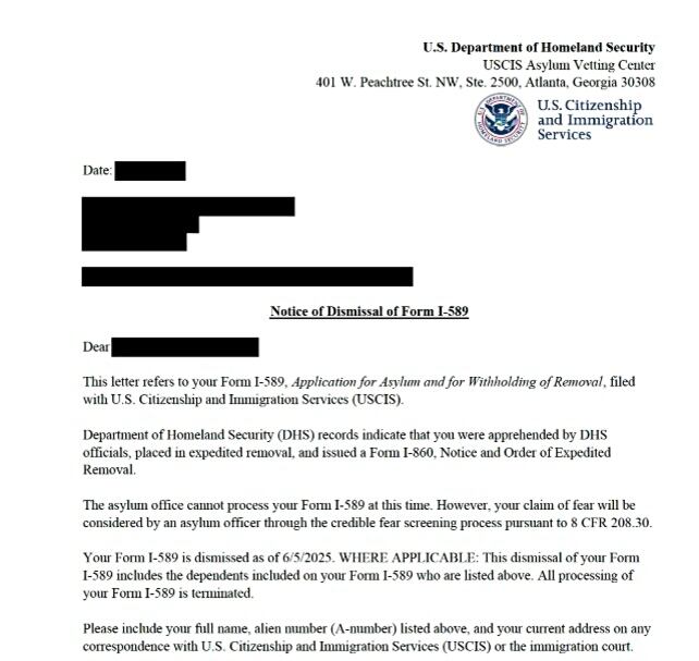 Un ejemplo de las cartas de desestimación que han recibido los peticionarios de asilo