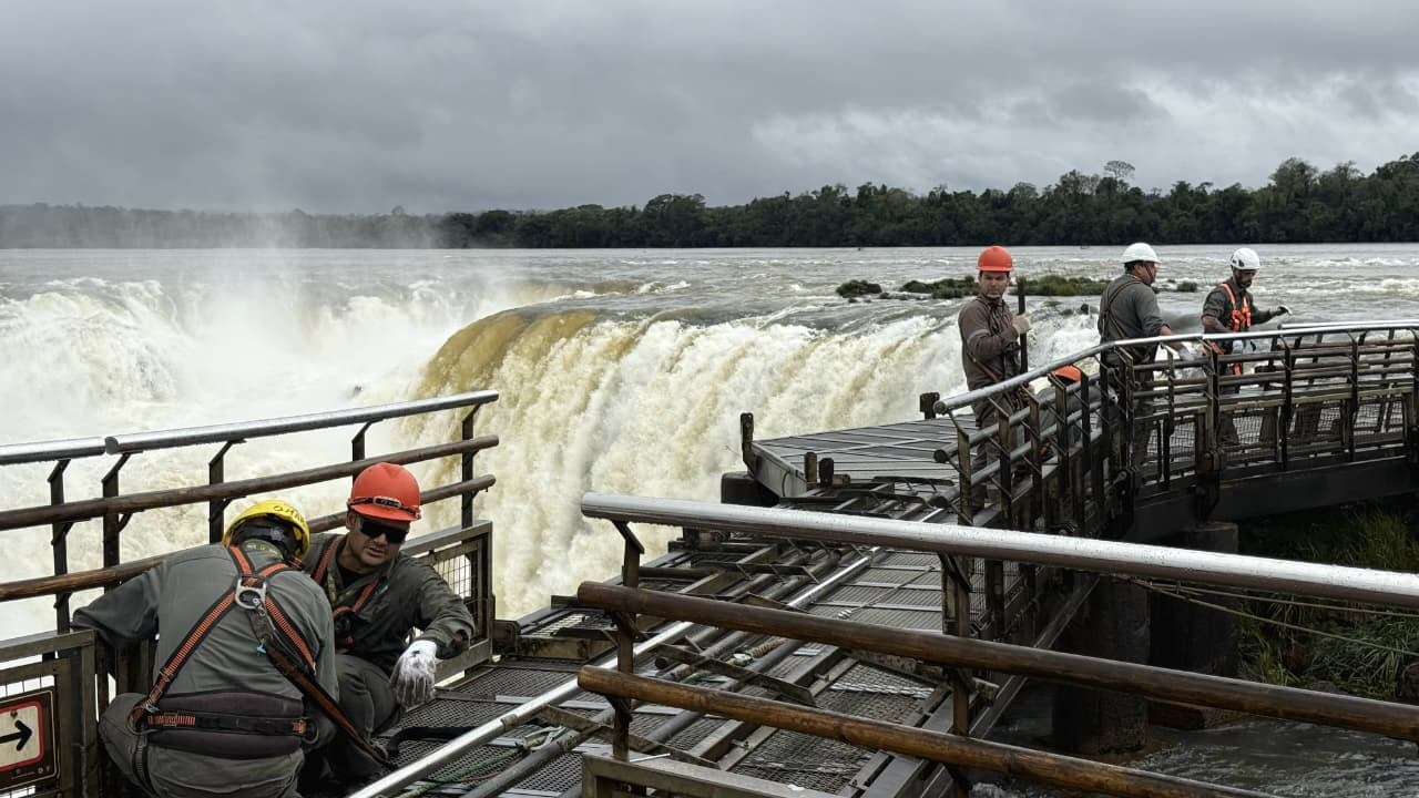 Después del cierre por la crecida, la Garganta del Diablo podría volver a recibir visitantes el fin de semana