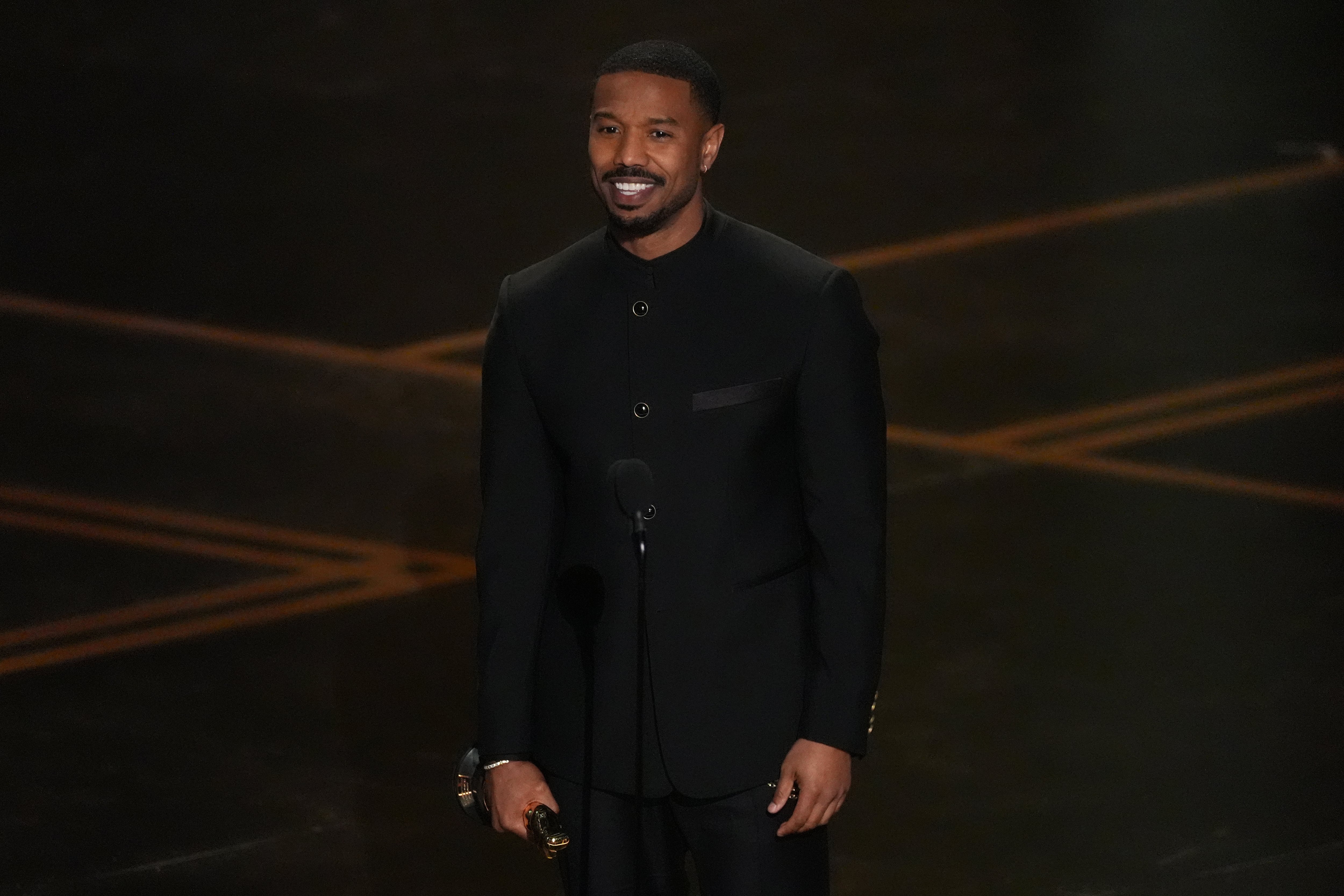 Michael B Jordan interpreta a unos hermanos gemelos en la película Pecadores, de Ryan Coogler