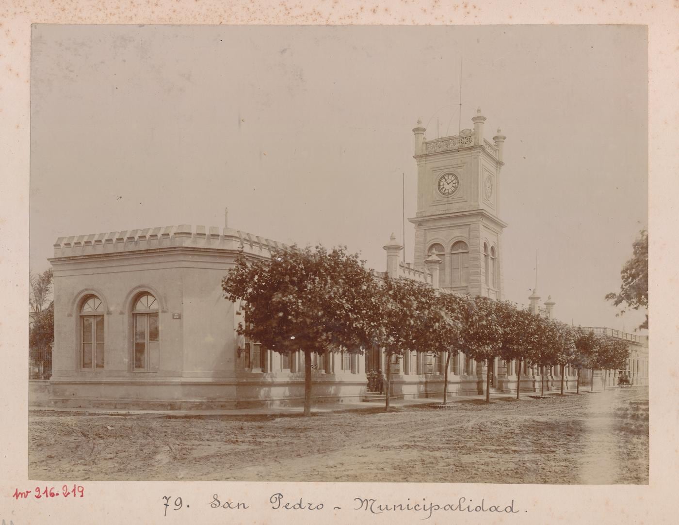 El reloj de la Municipalidad de San Pedro