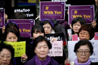 Como parte del movimiento #MeToo, varias mujeres marchan en Corea del Sur