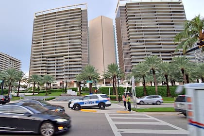 Un inmueble en un lujoso condominio, en 9705 Collins Ave, de Miami