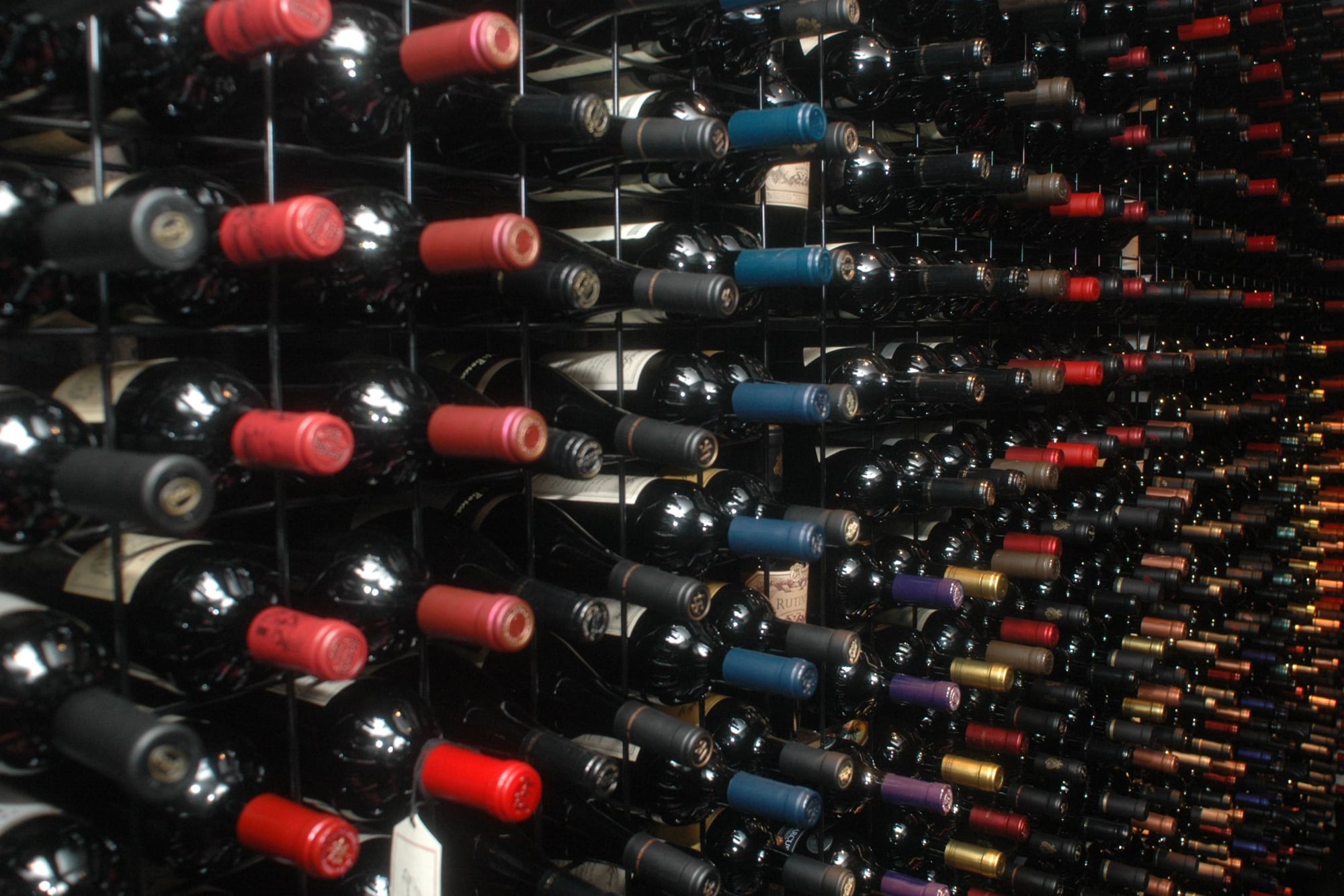 “Asimetría de poder”: un juez frenó una desregulación para la industria del vino y Sturzenegger calificó el fallo de “desopilante”