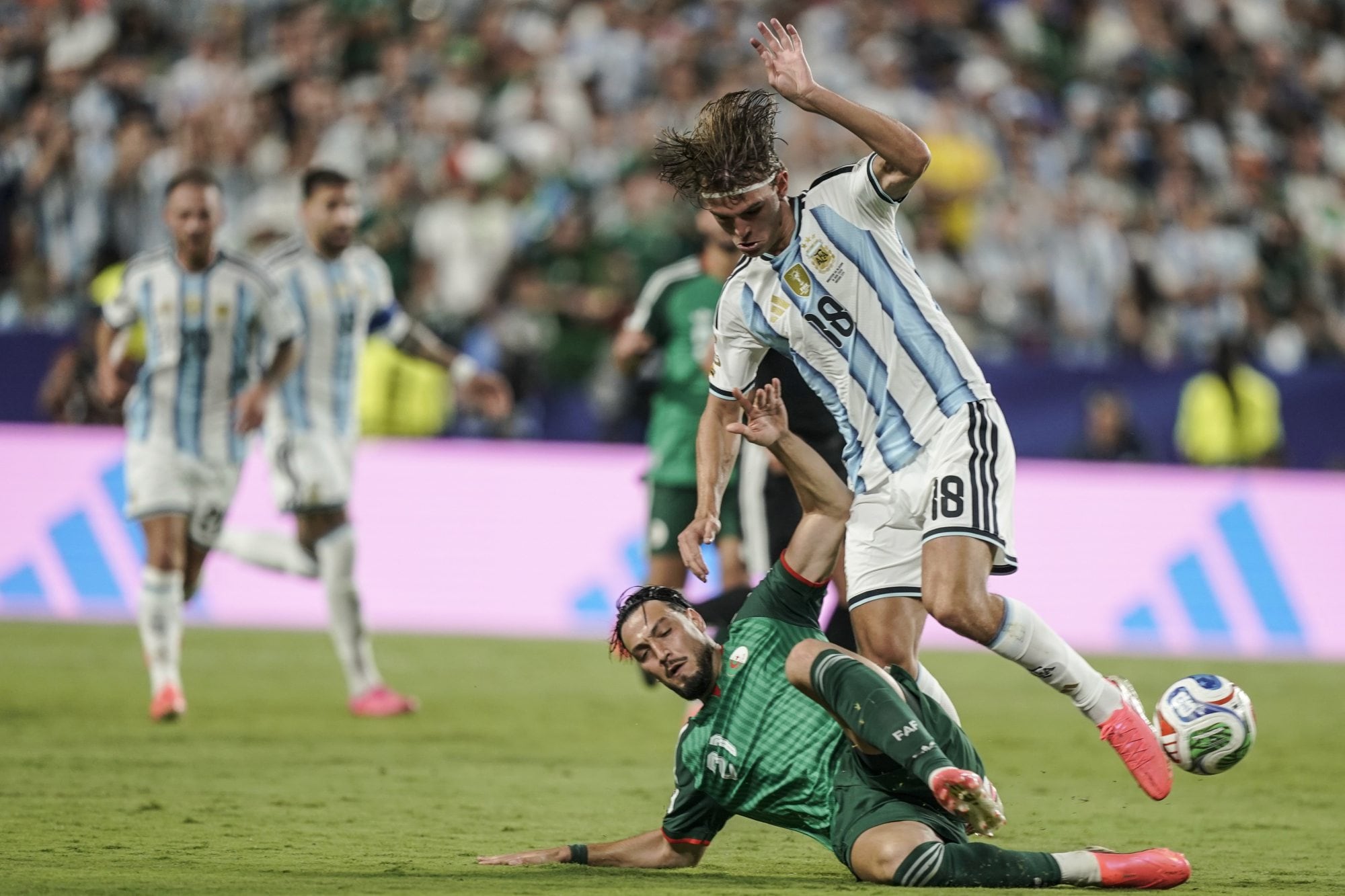 De los sub-23, Nicolás Paz fue el único que jugó fuera del partido frente a Jordania: ingresó en los diez minutos finales contra Argelia, en lugar de Lionel Messi