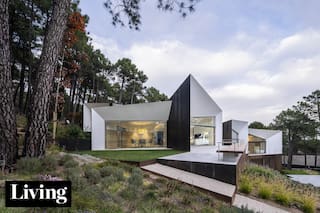 Así es la casa en Madrid en la que se filmó el último éxito de Almodóvar