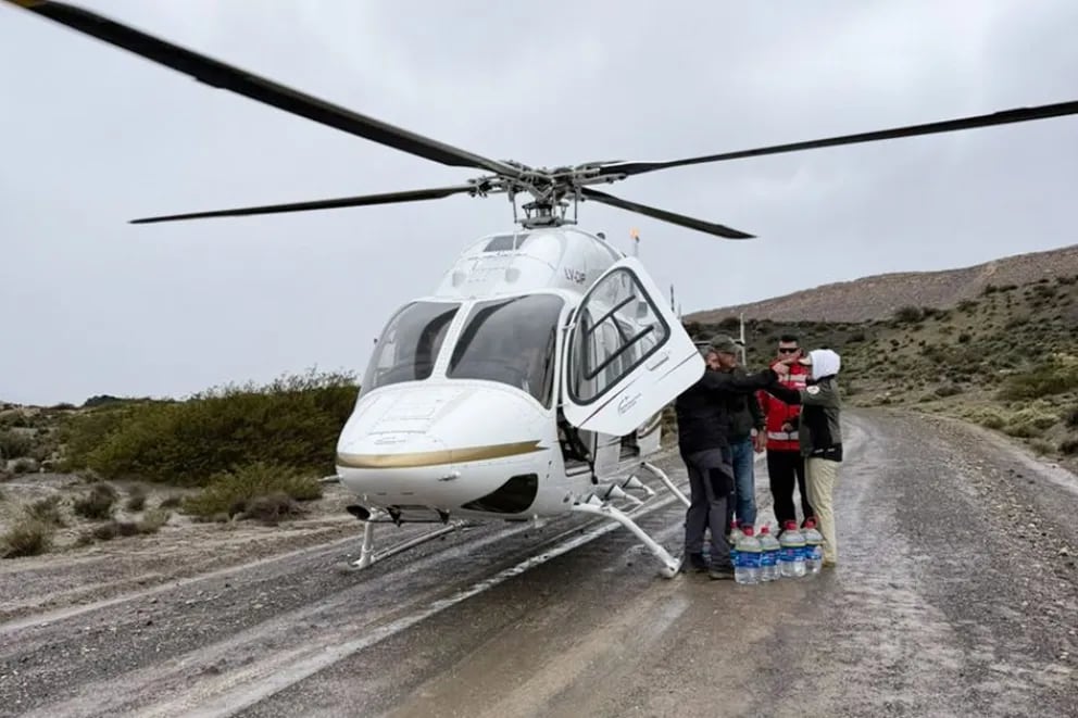 Se evacuó preventivamente a una pareja de adultos mayores de un paraje al noroeste de la provincia