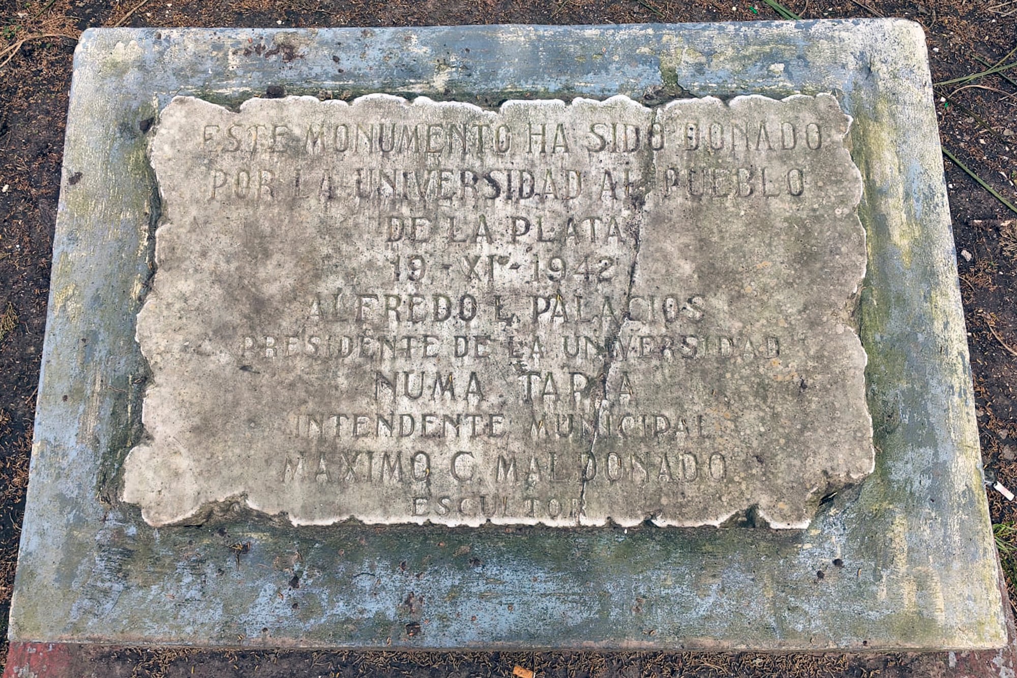 Monumento a los Cinco Sabios, en La Plata
