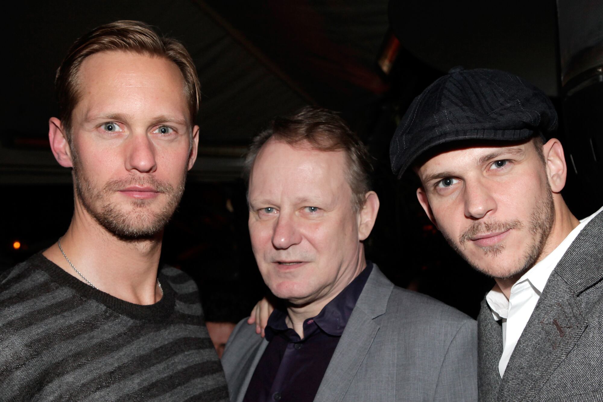 Stellan junto a sus hijos, Alexander y Bill Skarsgard
