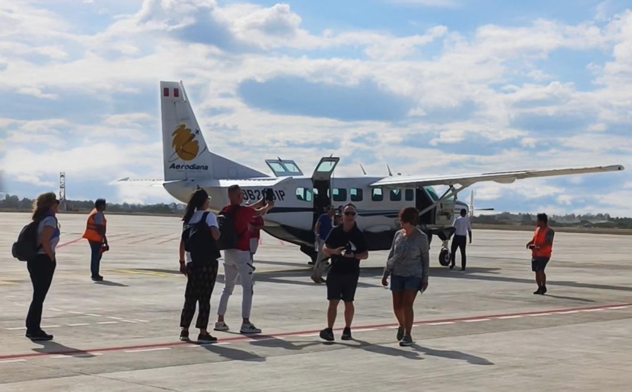 Una de las avionetas utilizadas por la empresa para sobrevolar las líneas de Nasca