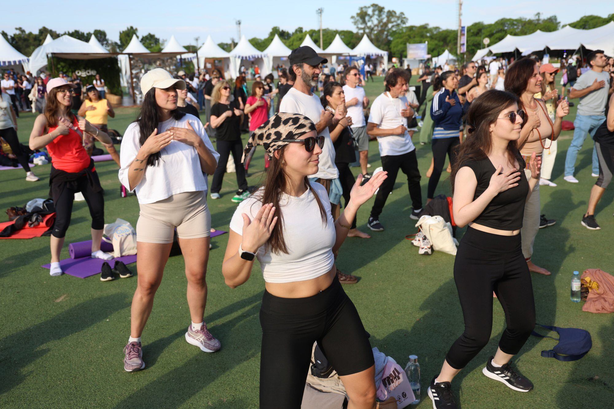 Brazos abiertos y al corazón, una postal que se repitió el finde