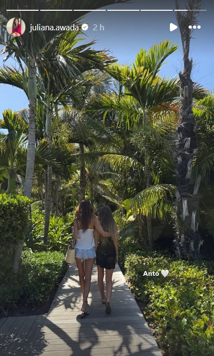 Juliana junto a Antonia, hija de su relación con Mauricio Macri (Foto: @juliana.awada)