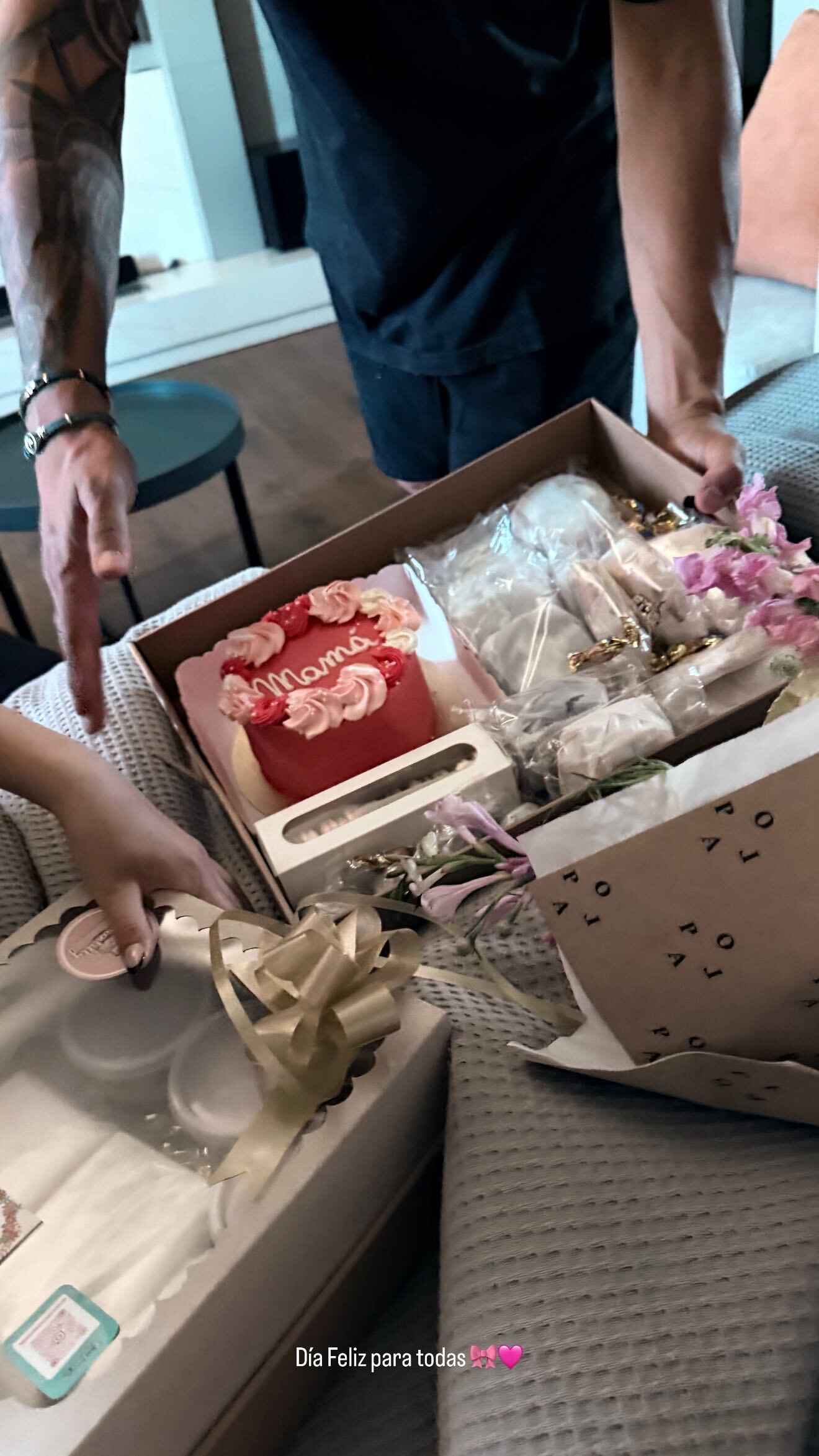 El regalo sorpresa que recibió Wanda Nara por el Día de la Madre al despertarse